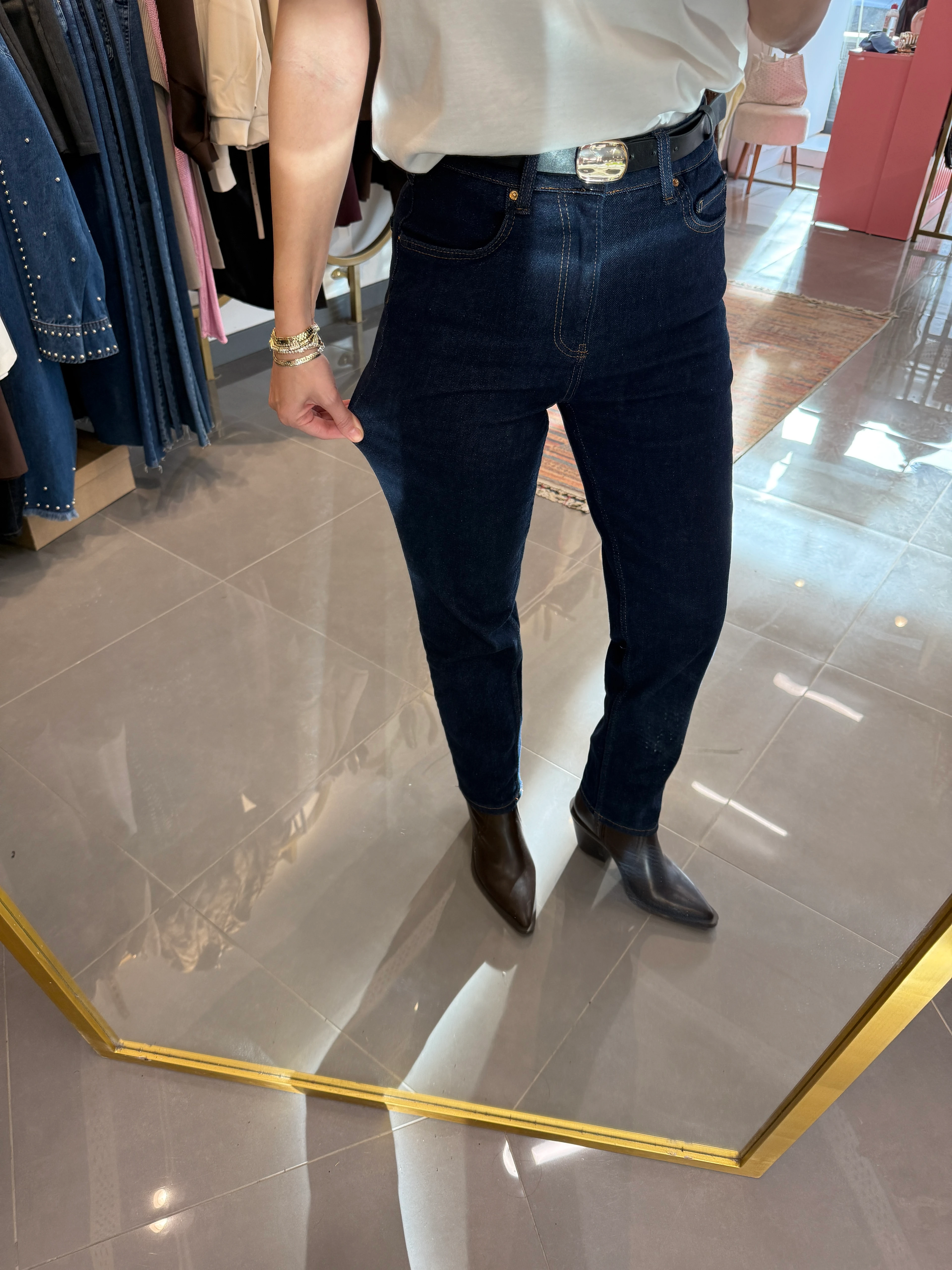 Özel Seri Kemerli Slim Mom Jean Lacivert 