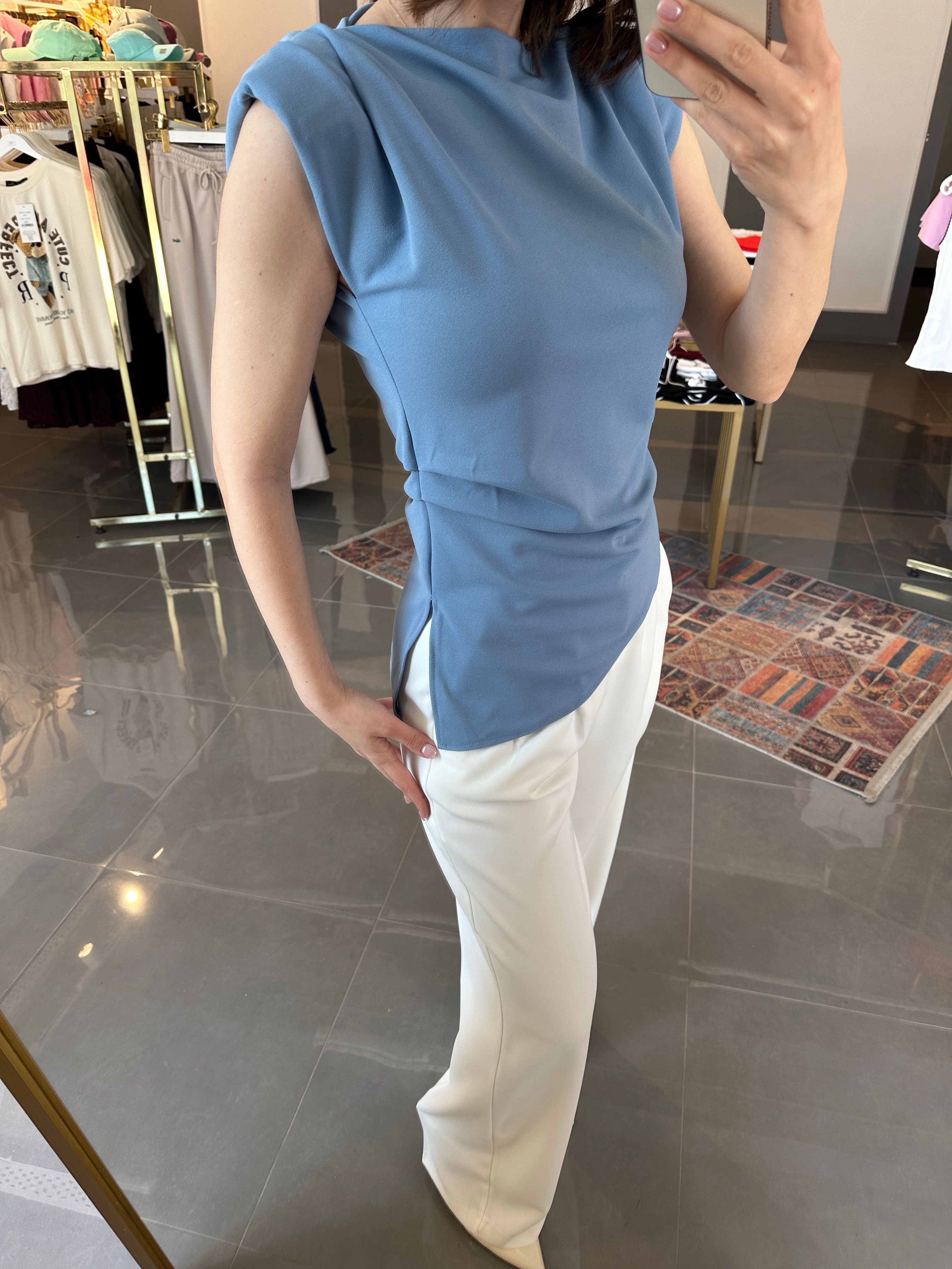 Marka Model Asimetrik Bluz Mavi