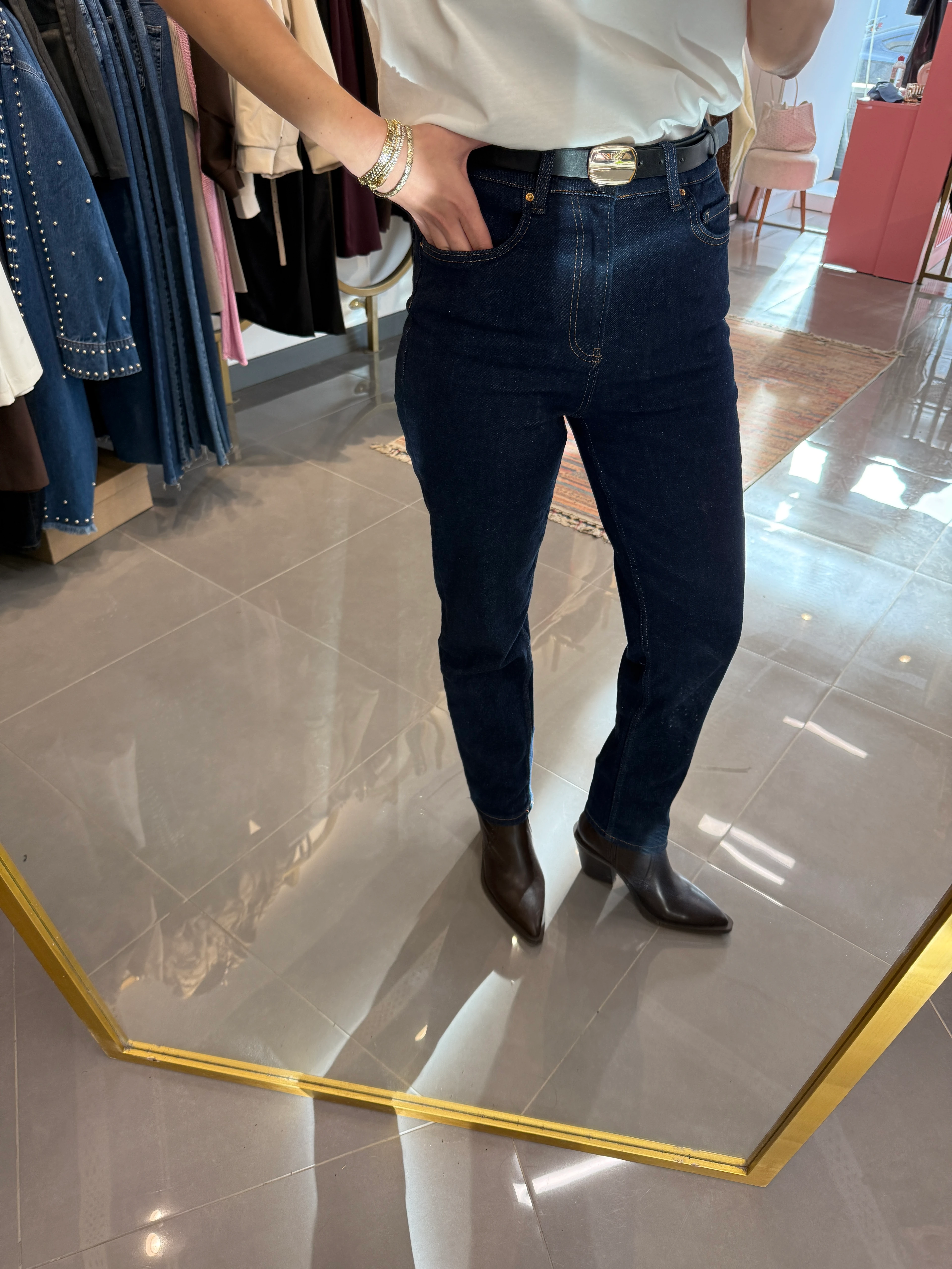 Özel Seri Kemerli Slim Mom Jean Lacivert 