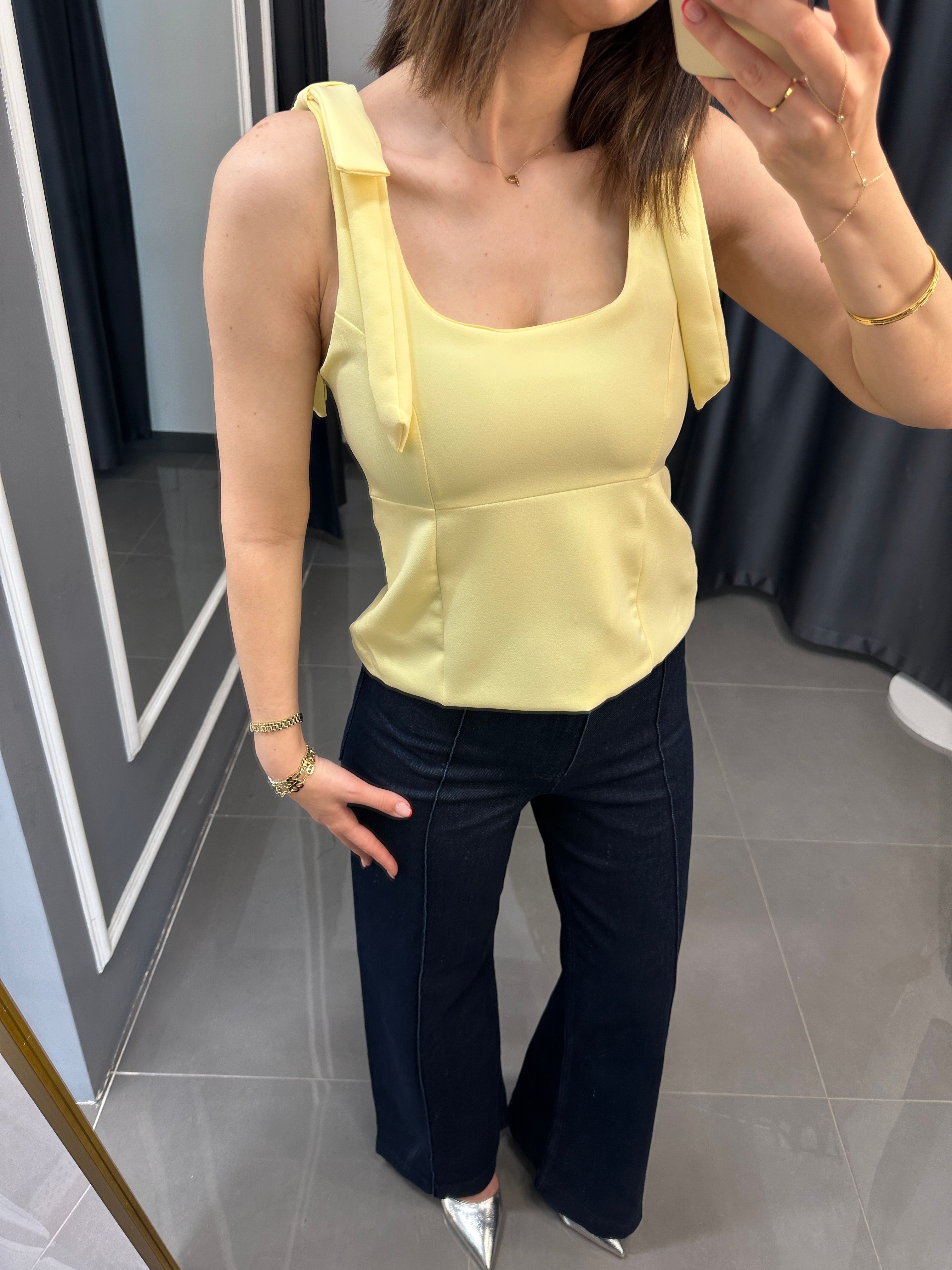 Marka Model Fiyonk Detay Bluz Sarı