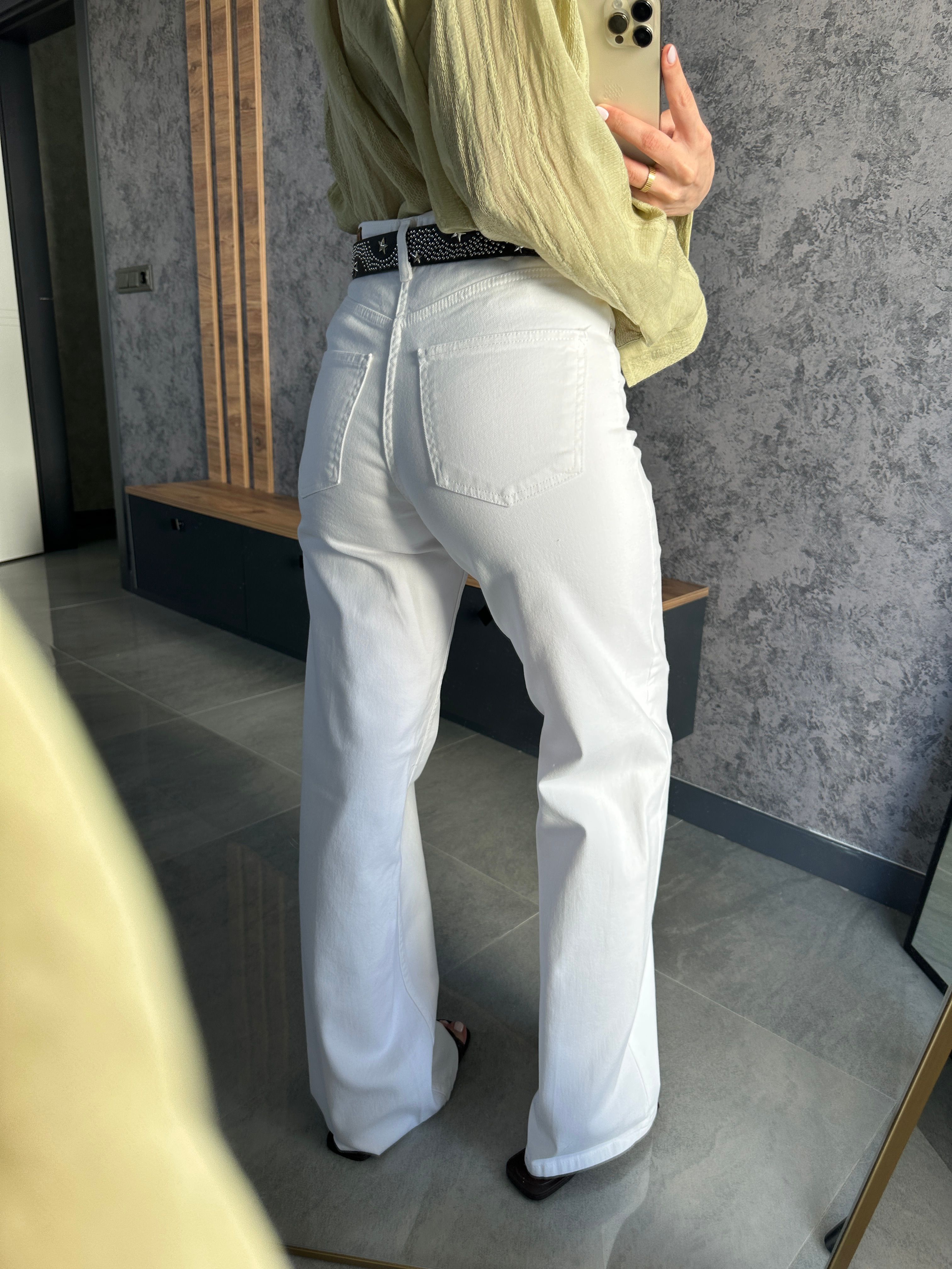 Özel Seri Straight Jean Beyaz 