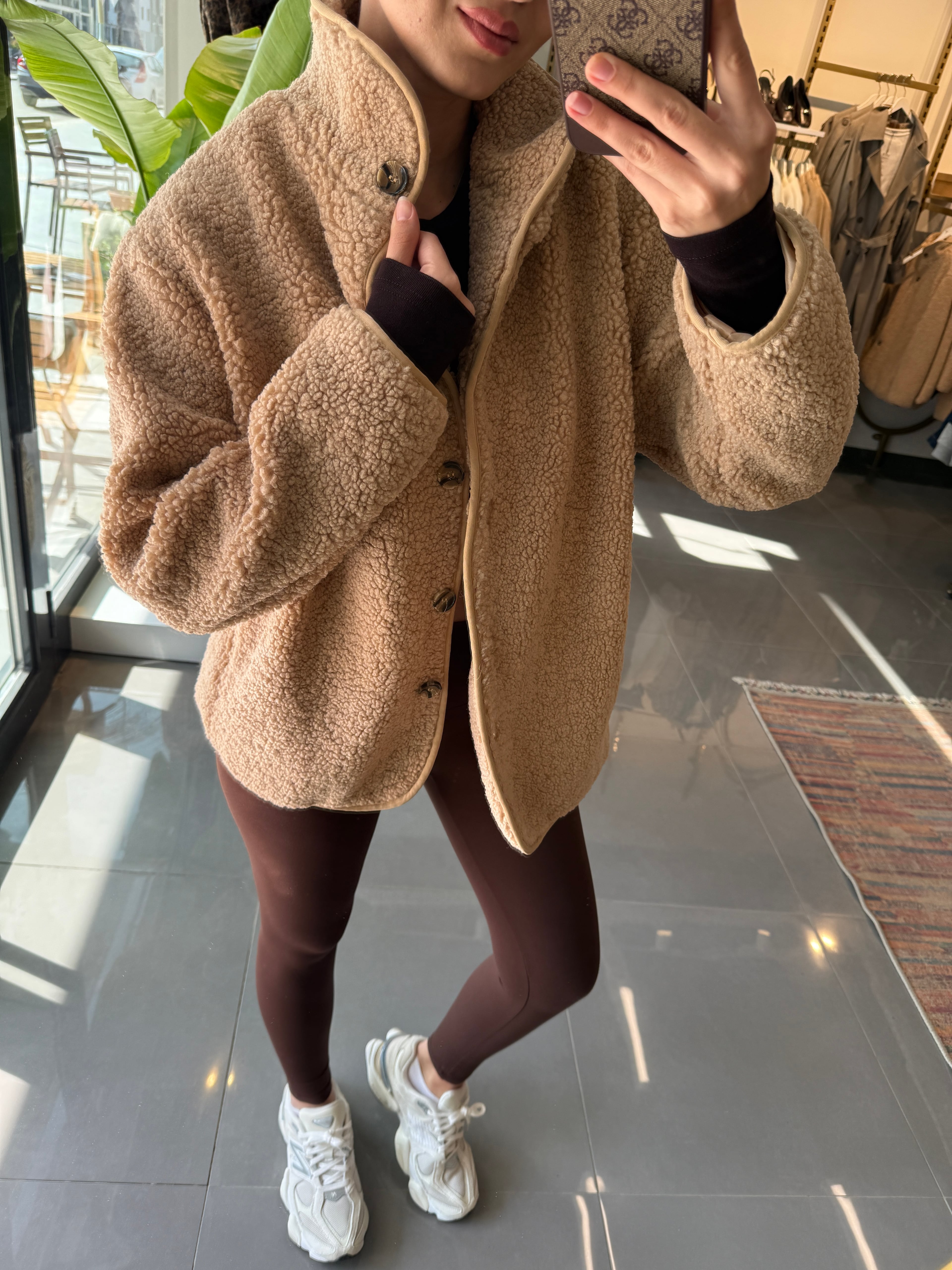 Oysh Model Teddy Mont Bej
