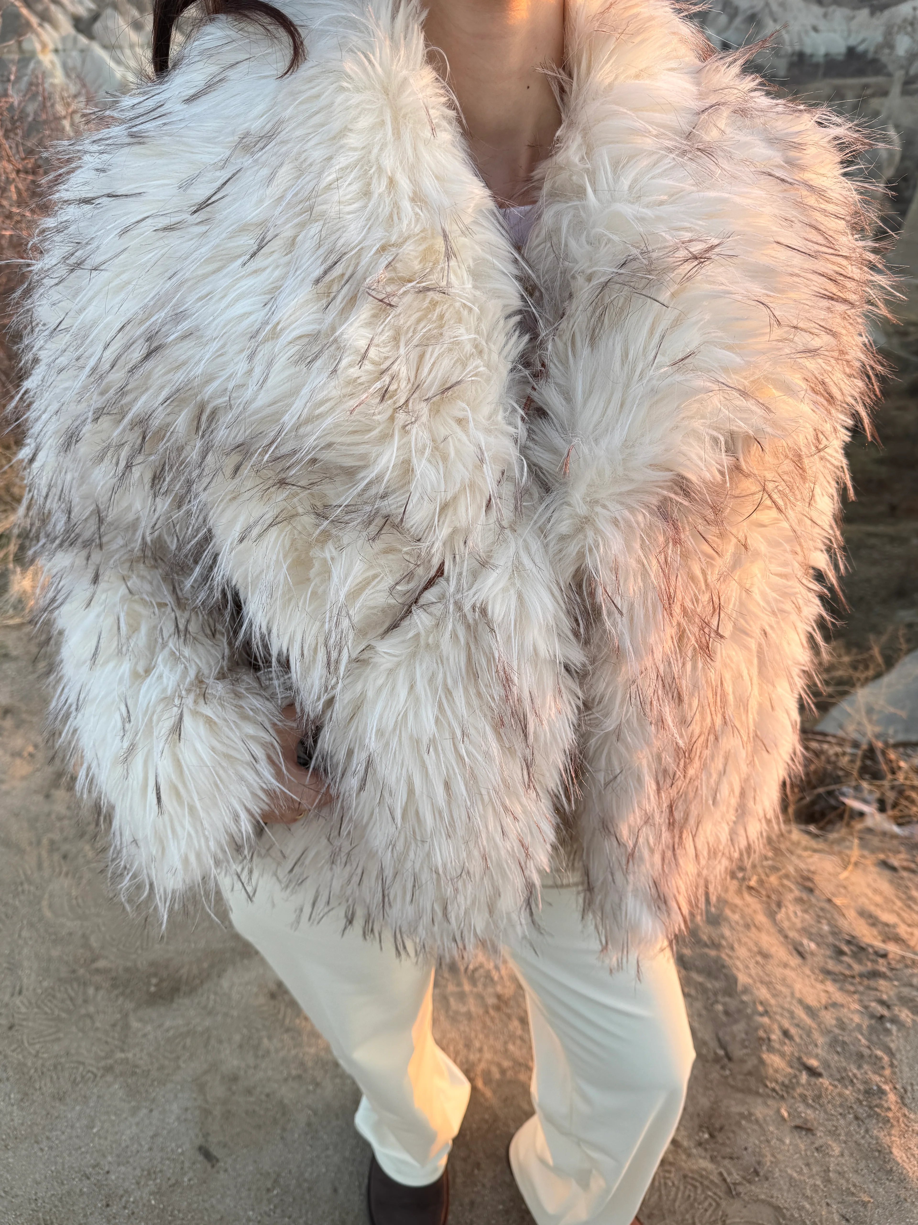 Ekru  Kahve Geçişli Kürk 