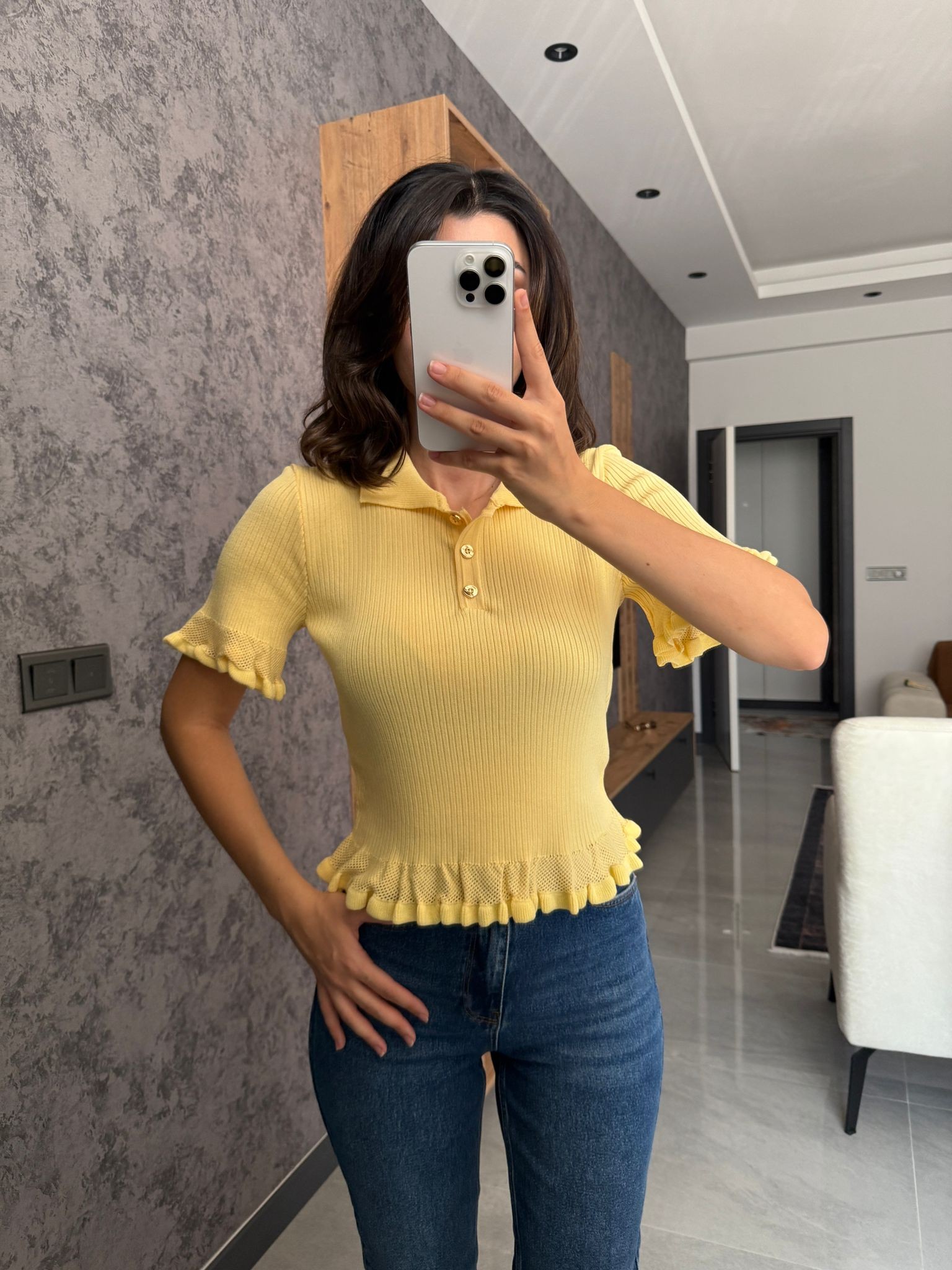 Polo Yaka Düğmeli Fırfırlı Triko Bluz 