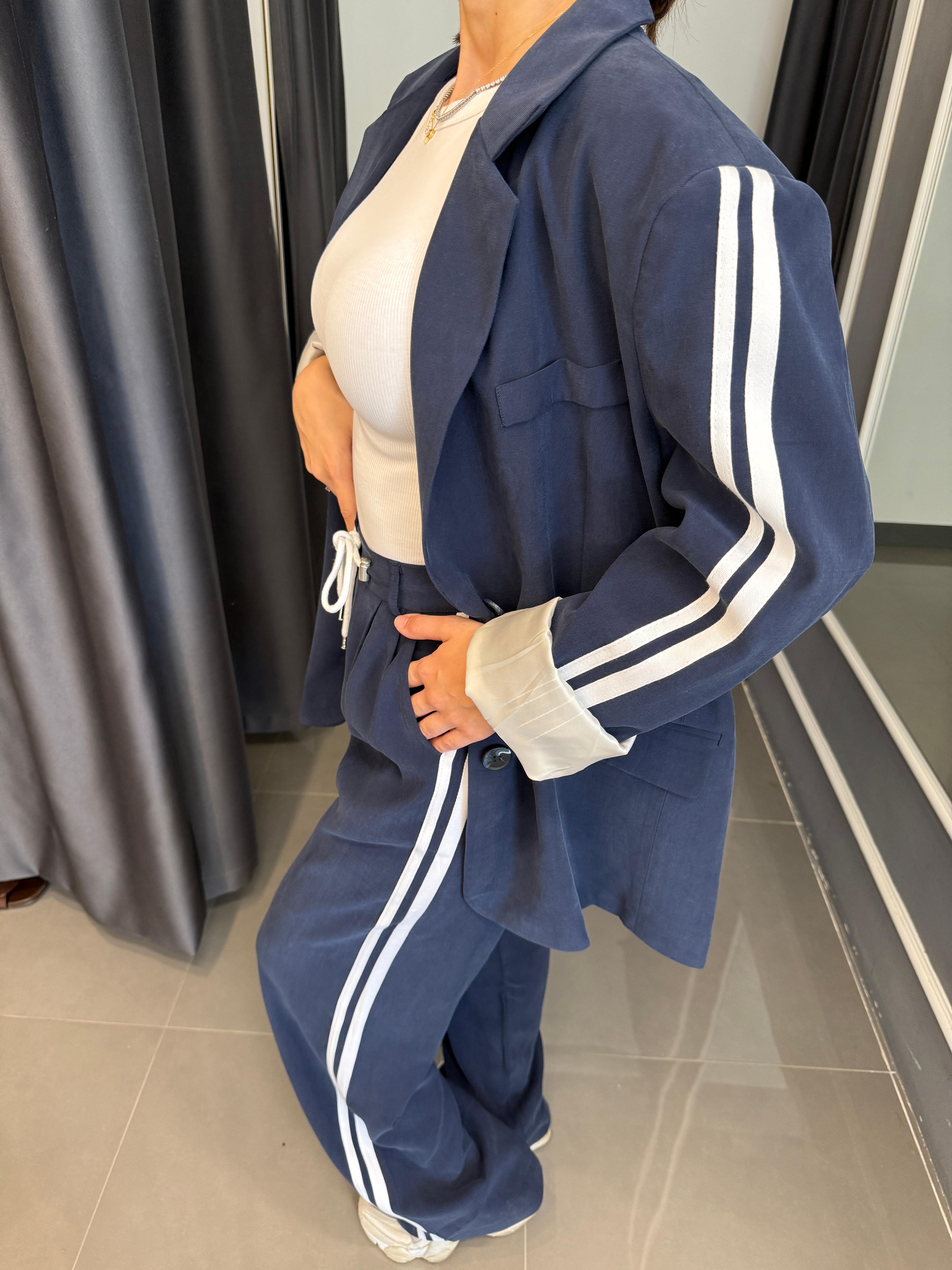 Premium Kumaş Şerit Detay Blazer Takım 