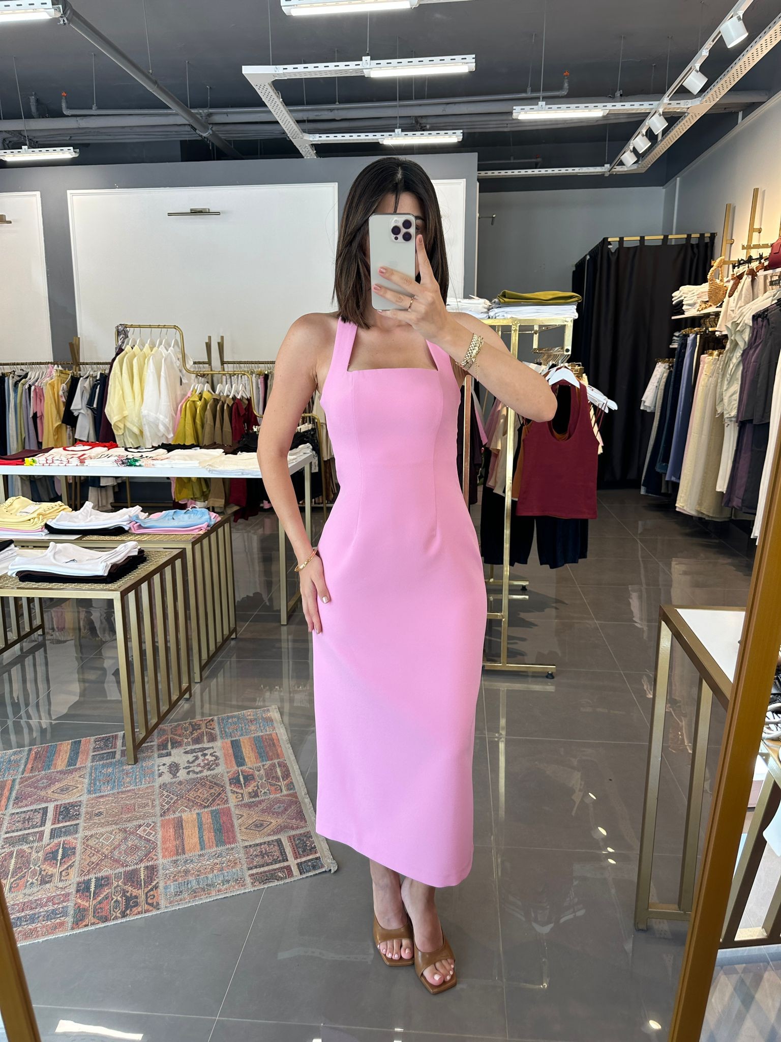 Premium Boyundan Askılı Midi Elbise 