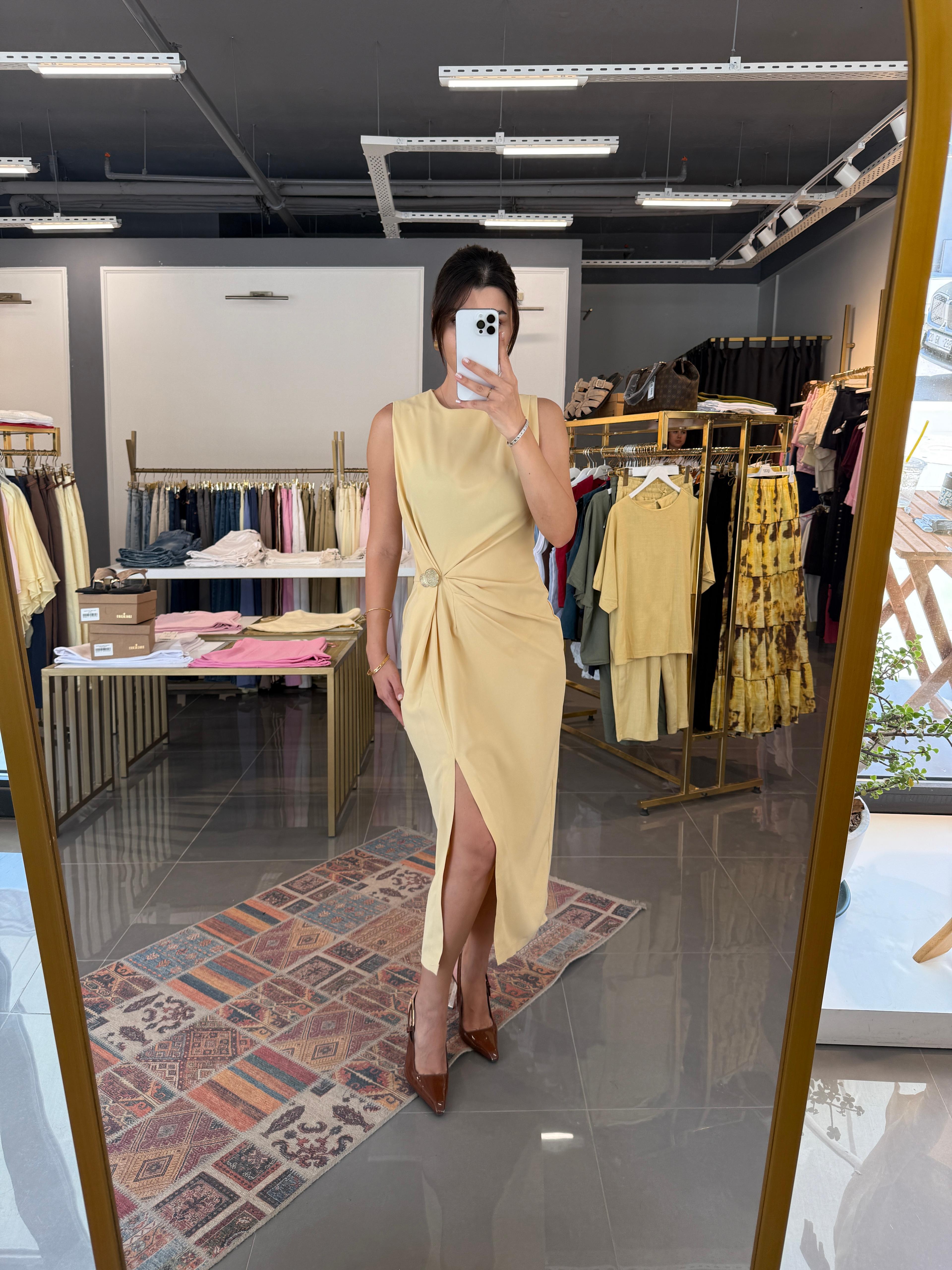 Premium Kalite Belden Düğmeli Elbise