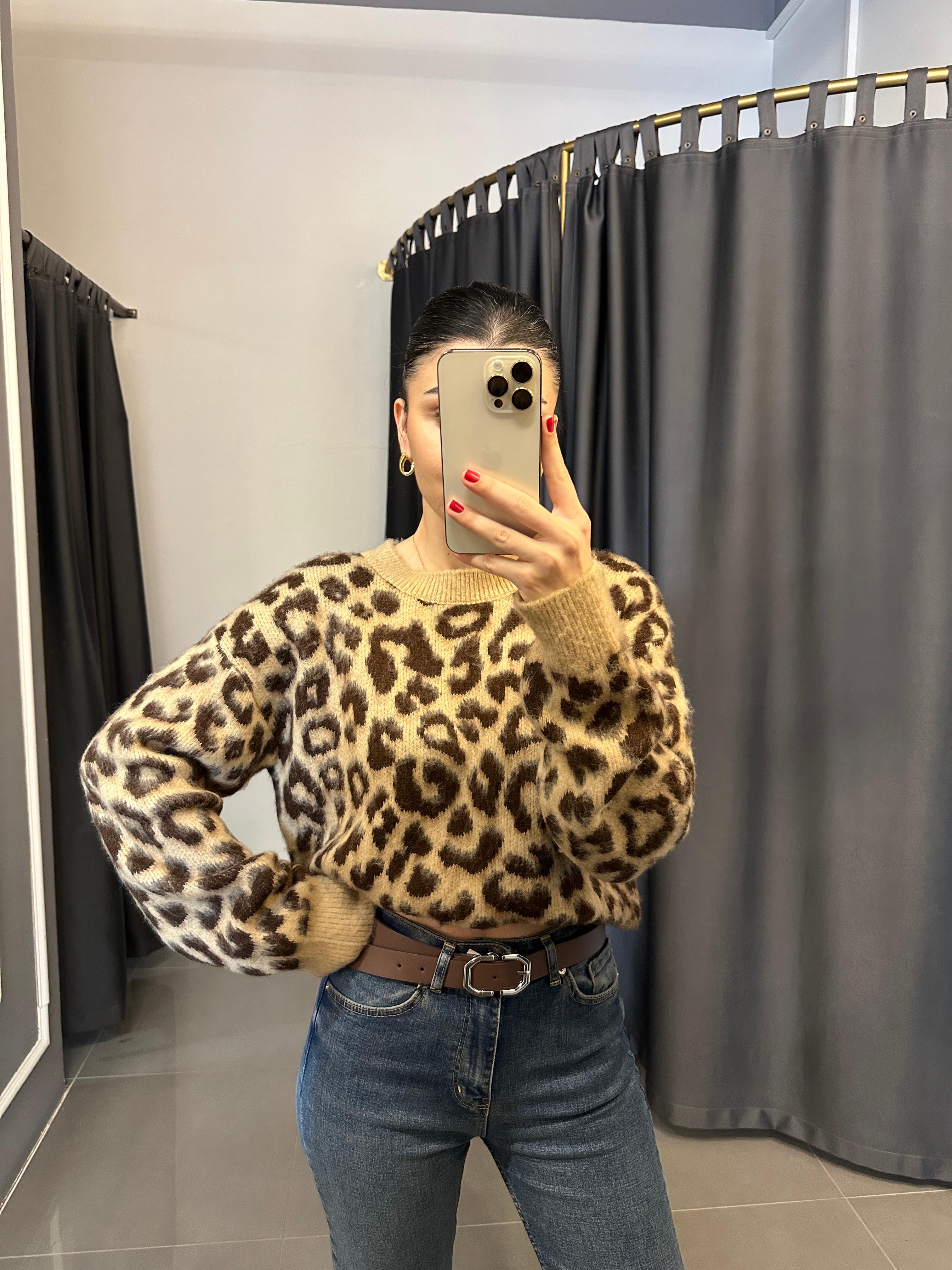 Oversize Yumoş Leo Desen Kazak