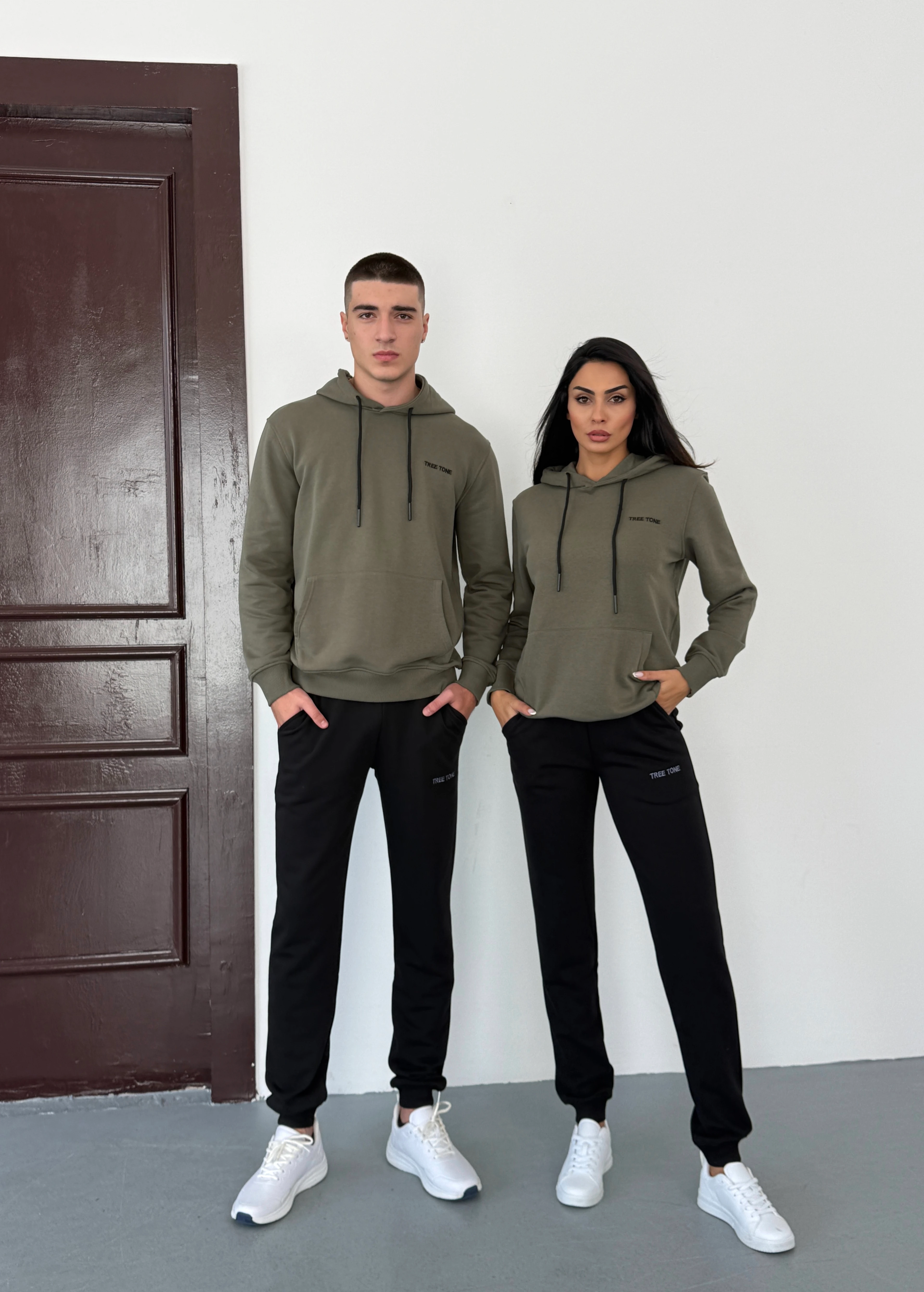 Mevsimlik Üç İplik Diagonel Kumaş Modern İkili HAKİ Kapüşonlu Üst, SİYAH Alt Unisex Eşofman Takımı 