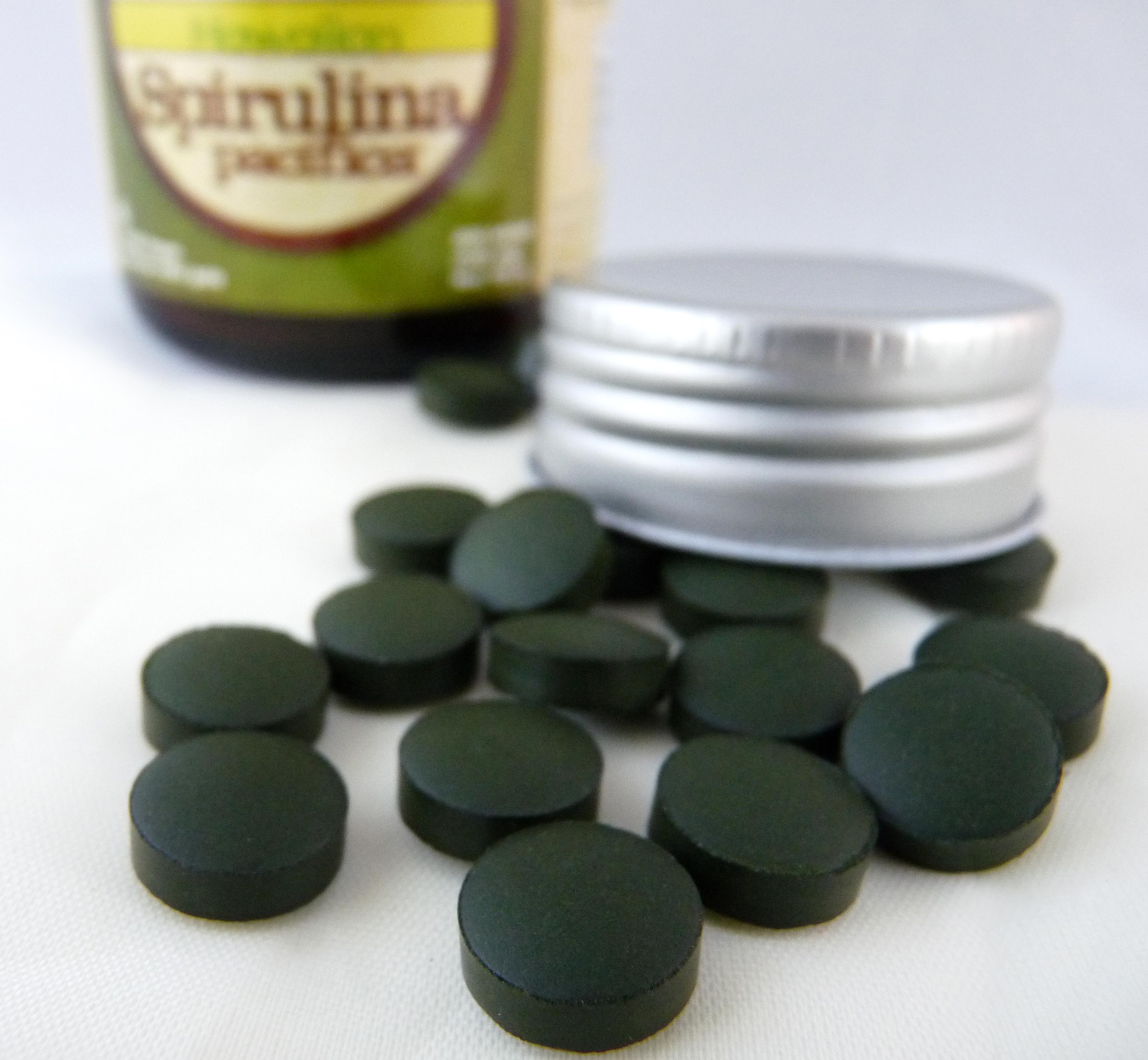 200 Tablet x 500 mg Hawaii Spirulina Net:100g (Cam Kavanoz)