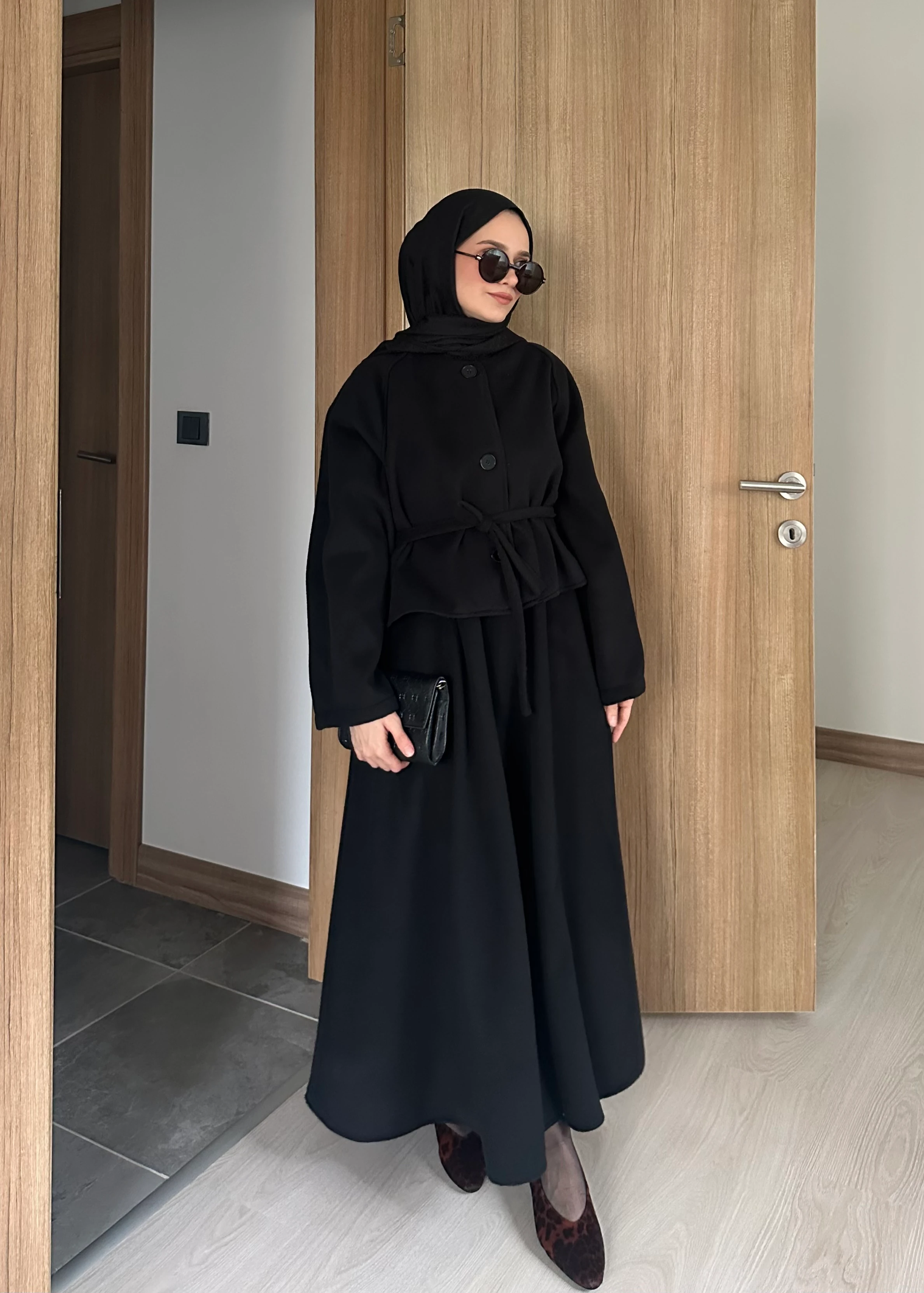 LİOR ETEKLİ TAKIM | Siyah 