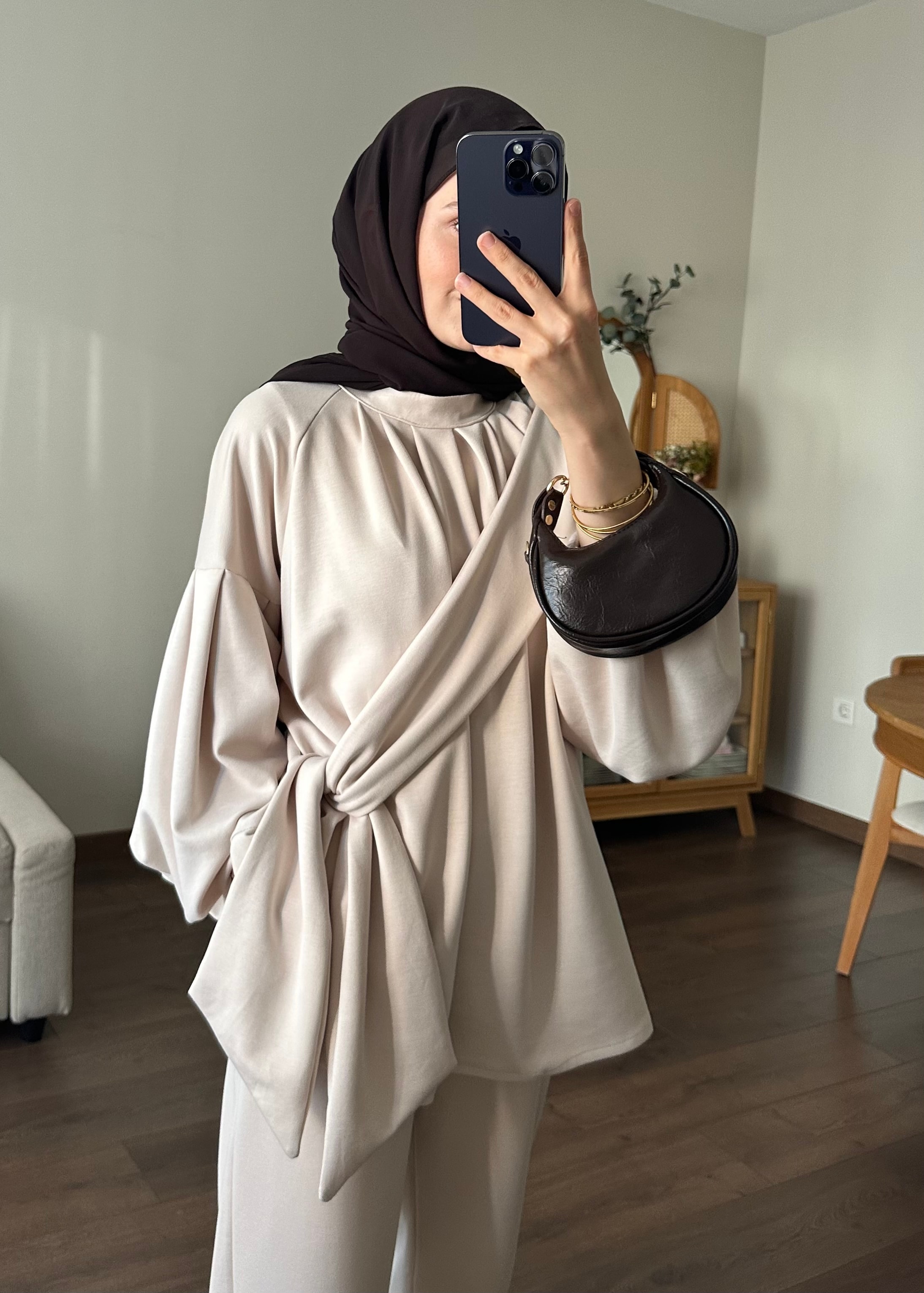 LİVYA OYSHO TAKIM | Taş