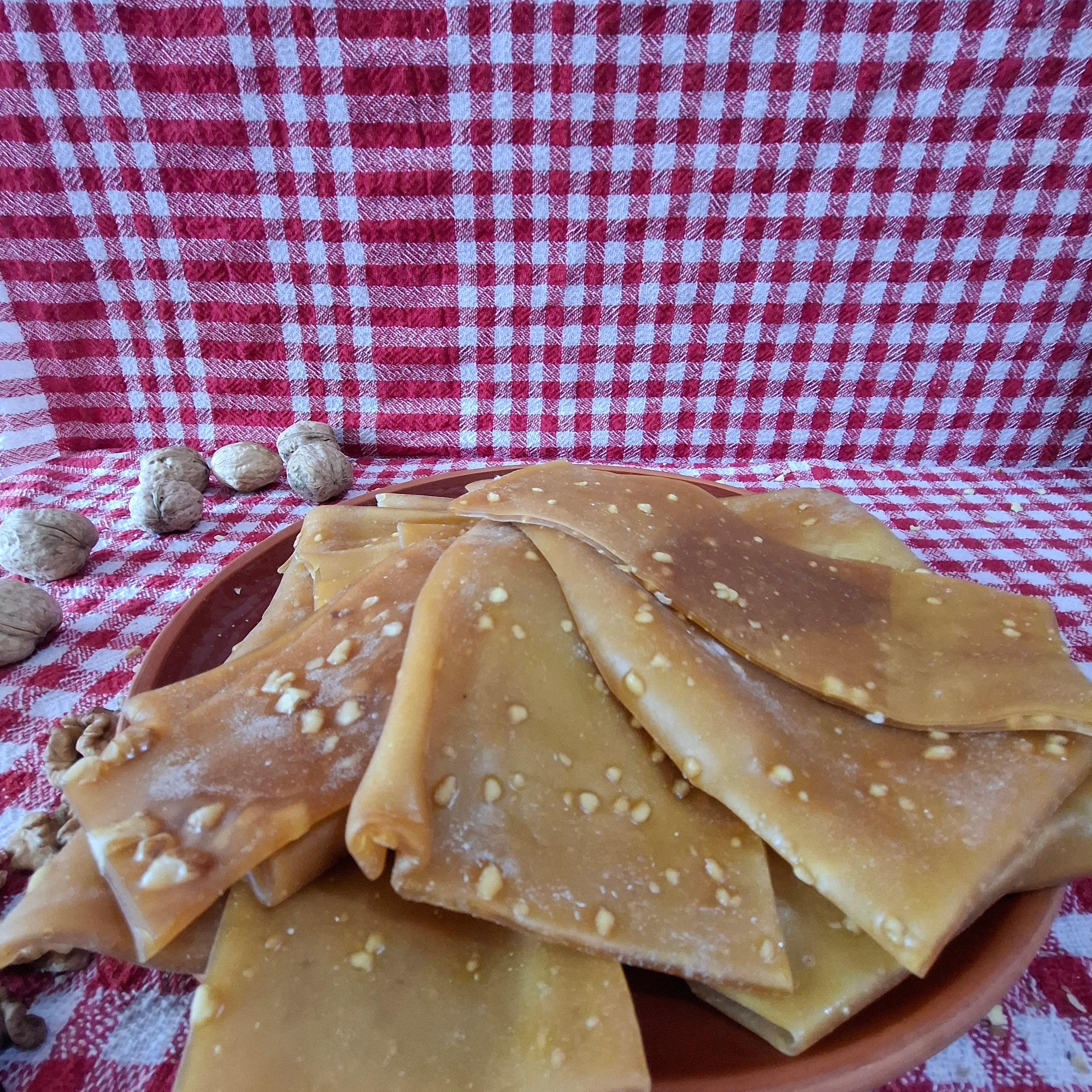 Elazığ Yöresel Üzeri Fındıklı Dut Pestili