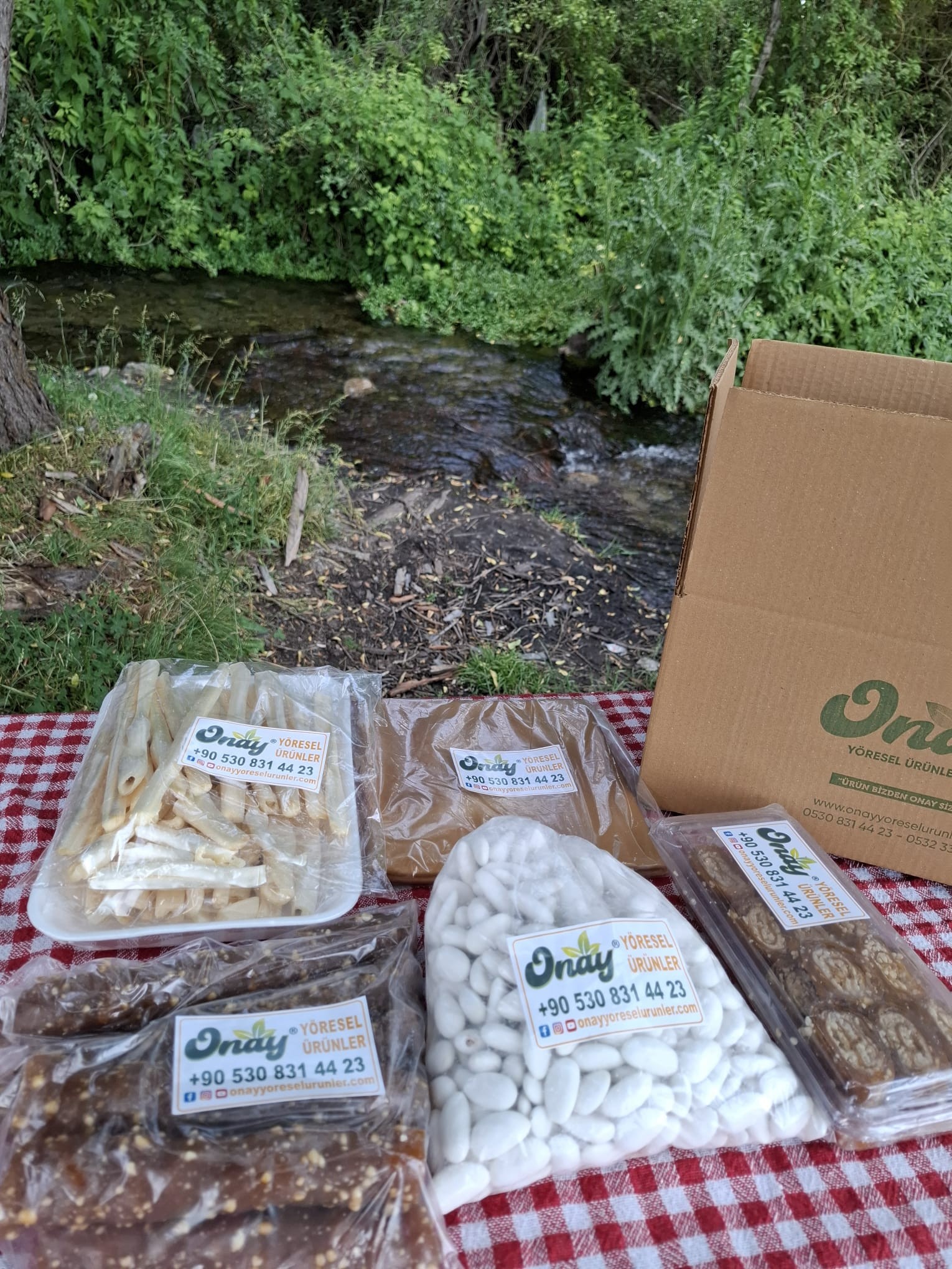 Atıştırmalık paket 5 Çeşit ürün(1 kg cevizli sucuk,1 kg badem şekeri,1 kg pestil,600 gr cevizli şeker,500 gr ballı lokma)
