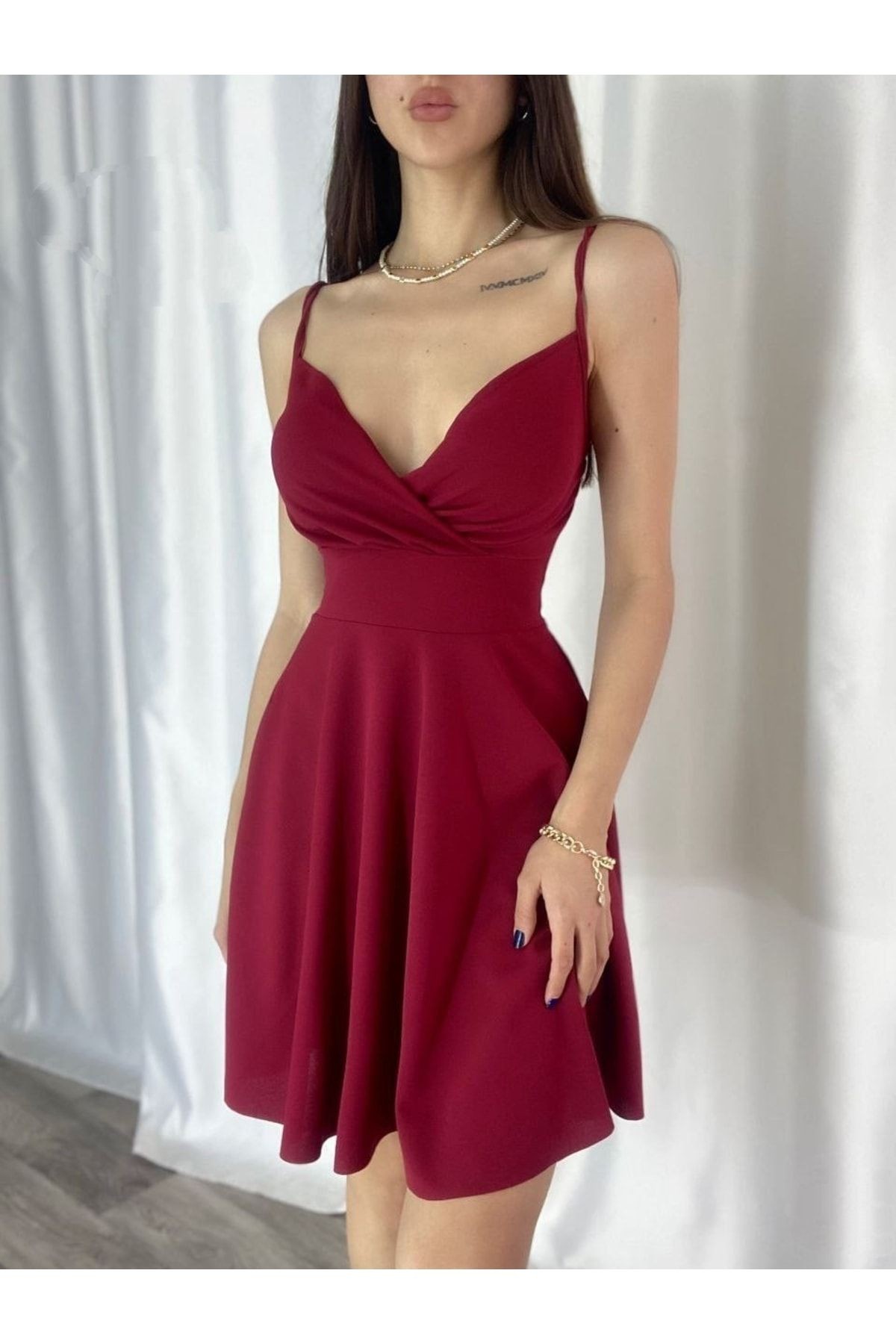 Krep Kumaş Bordo Ince Askılı Elbise Modelleri