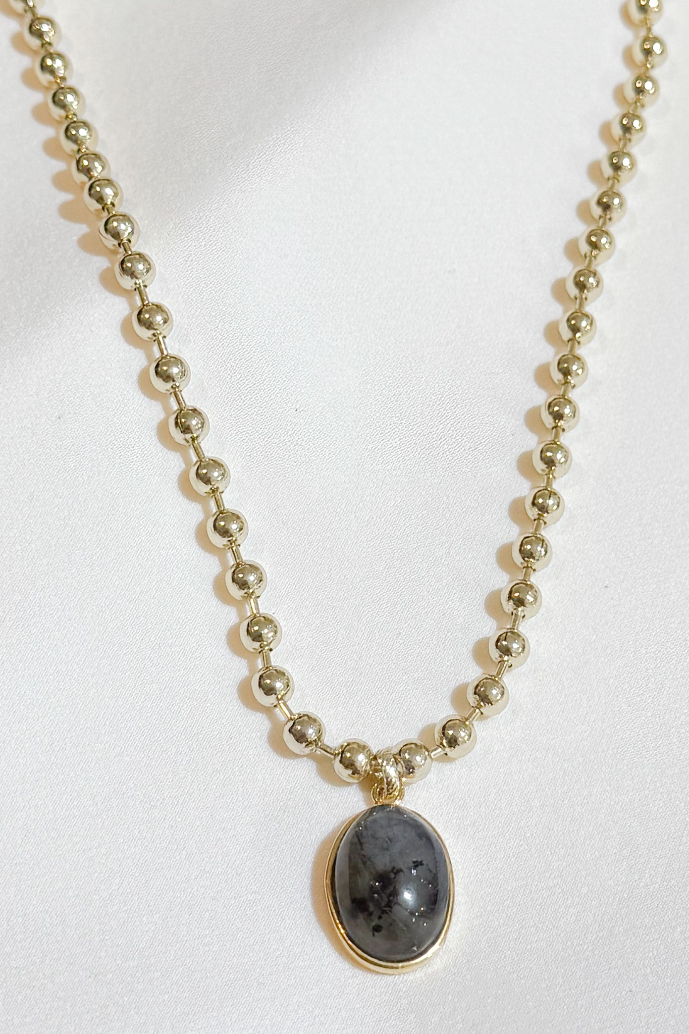 "Bold Luna" Kolye