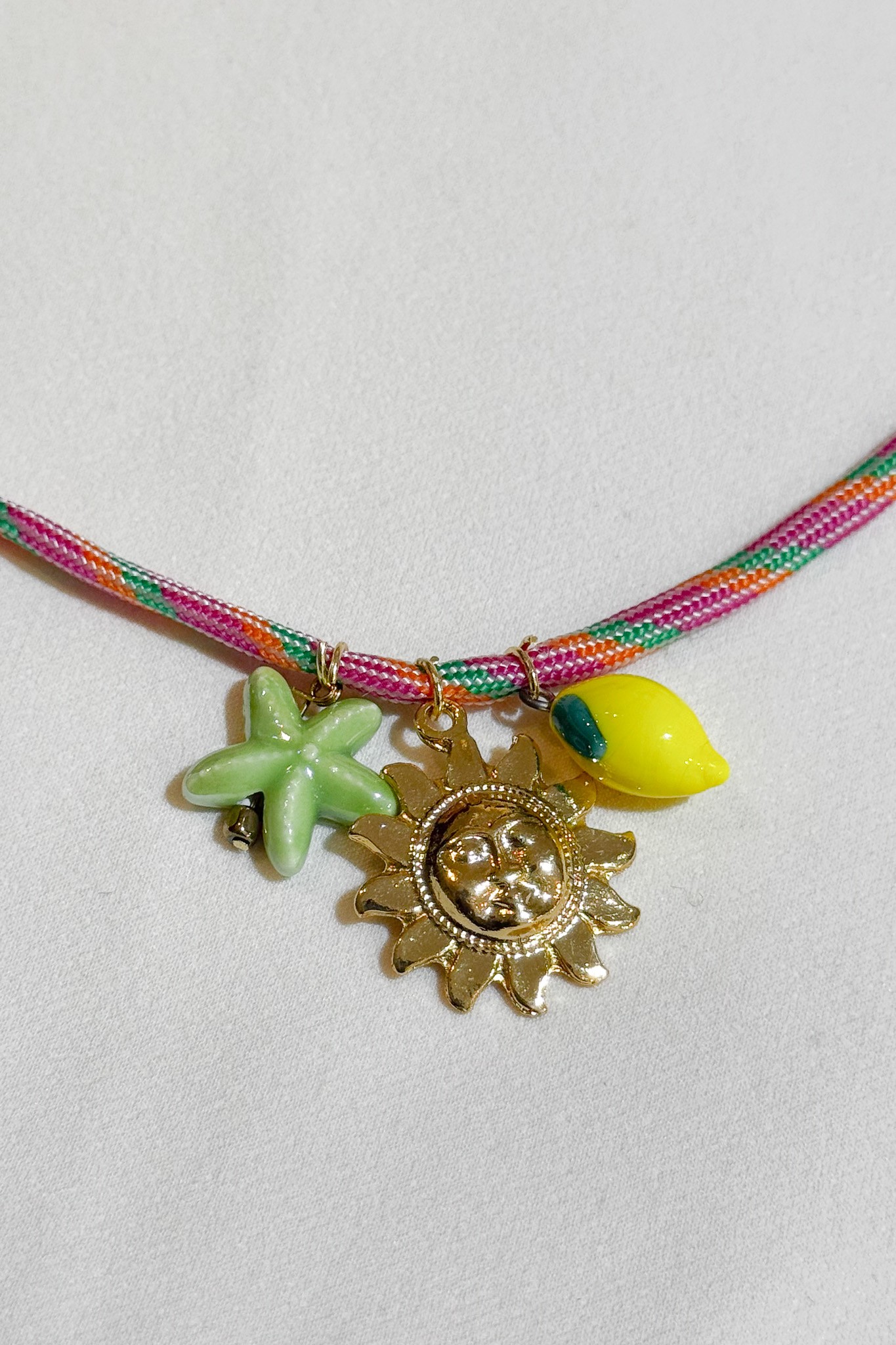 "Sun-Kissed Charms" Kolye