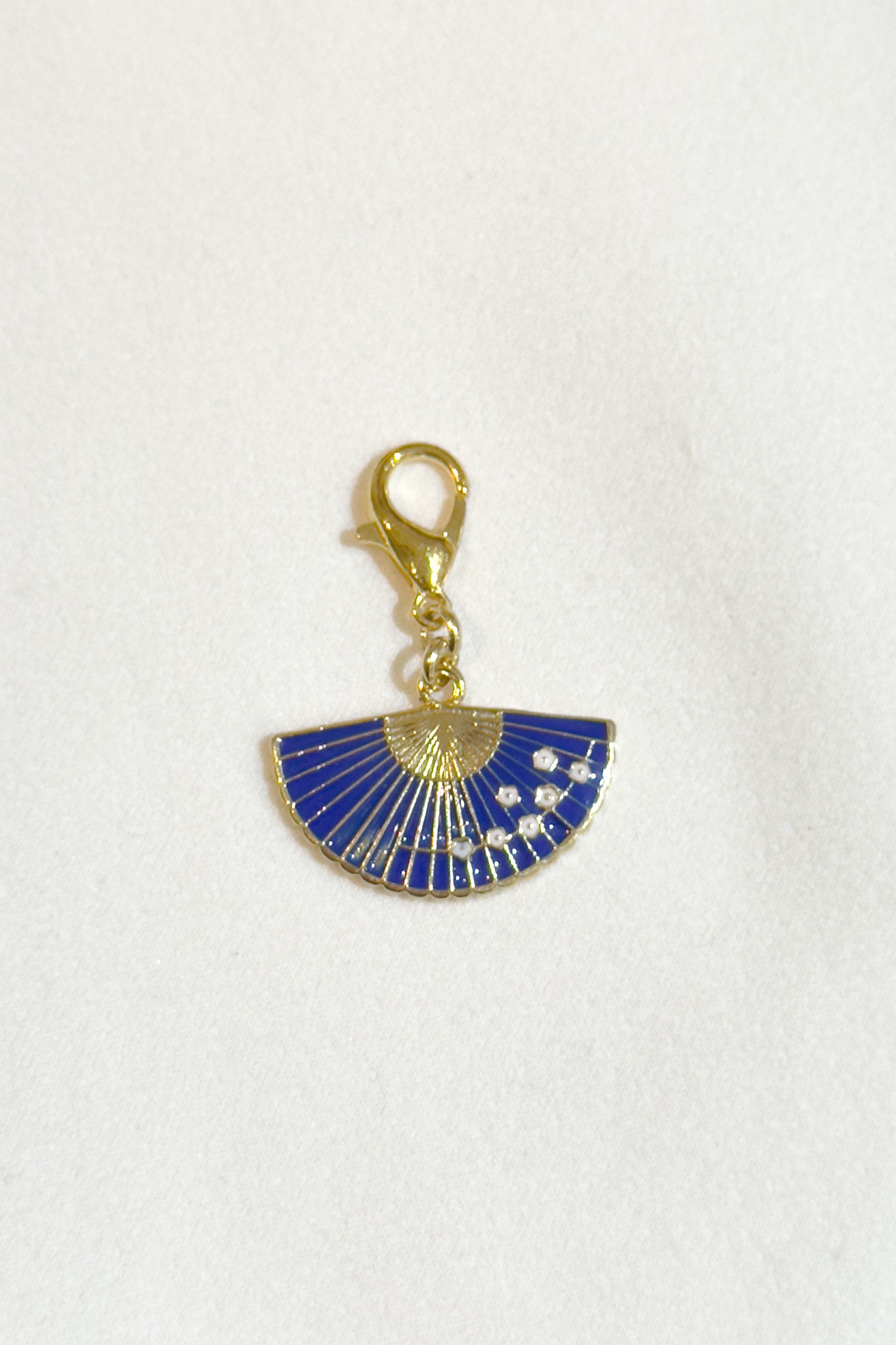 Mavi Yelpaze Çelik Charm