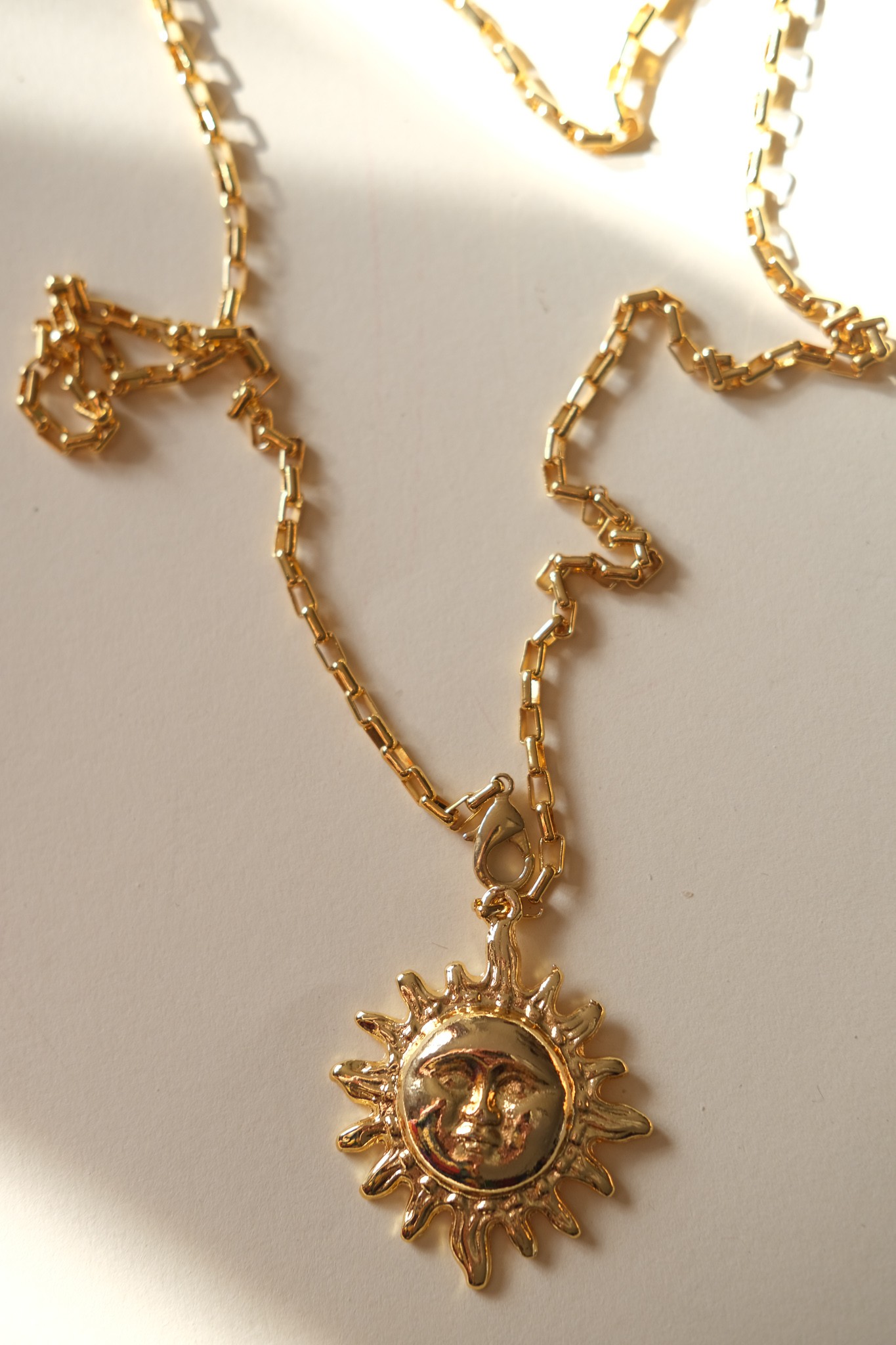 Güneş Charm Bel Zinciri, Happy Sun Face Celestial Belly Chain