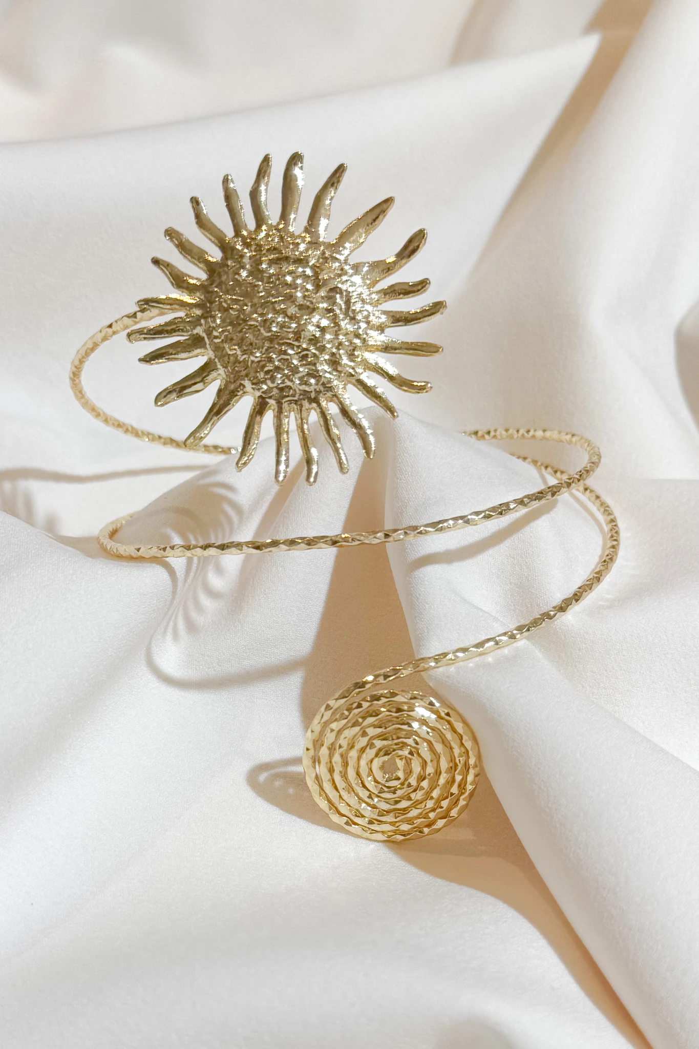 Altın Kaplama Güneşli Pazı Bileklik