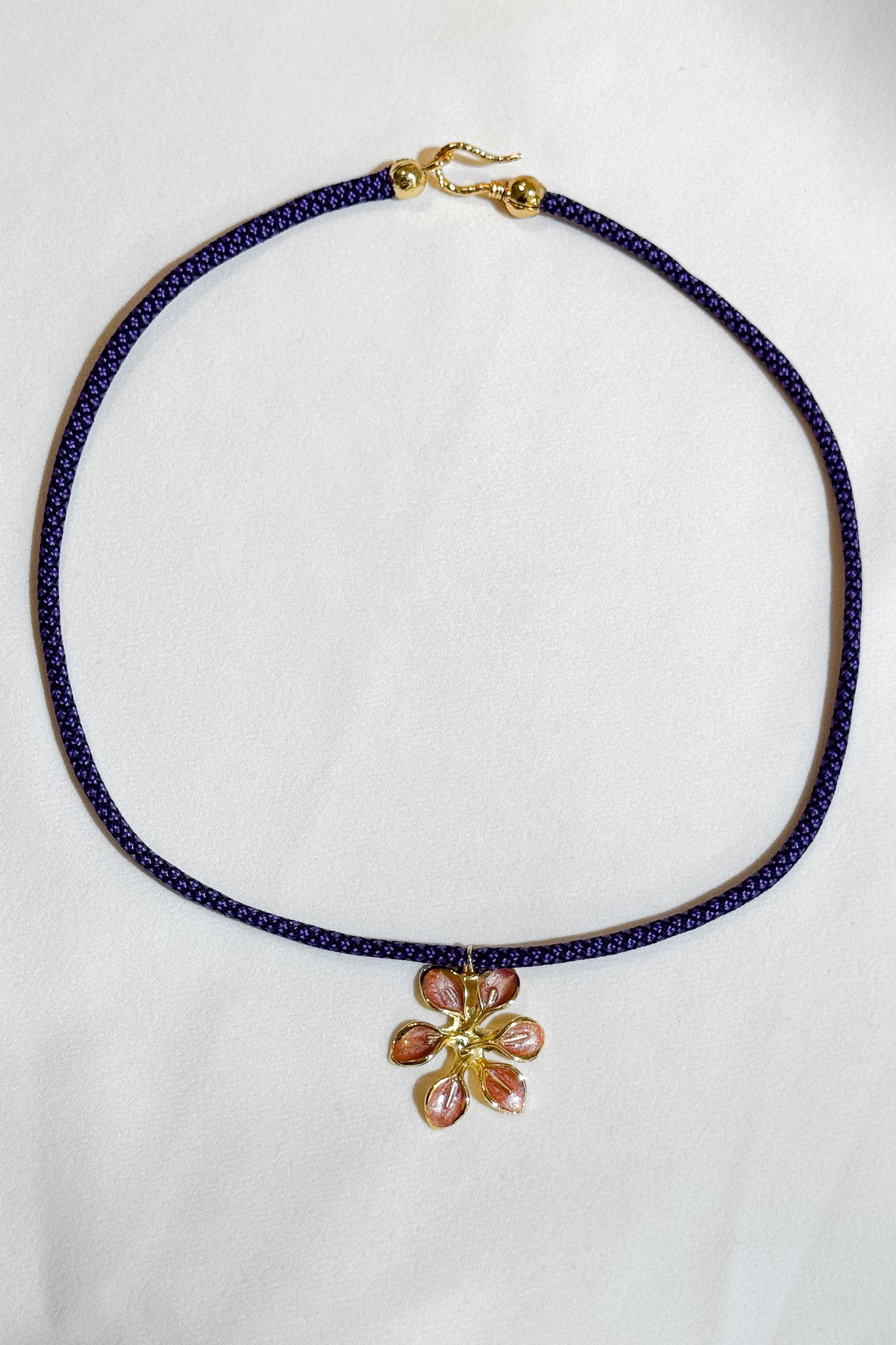 "Sun-Kissed Charms" Kolye