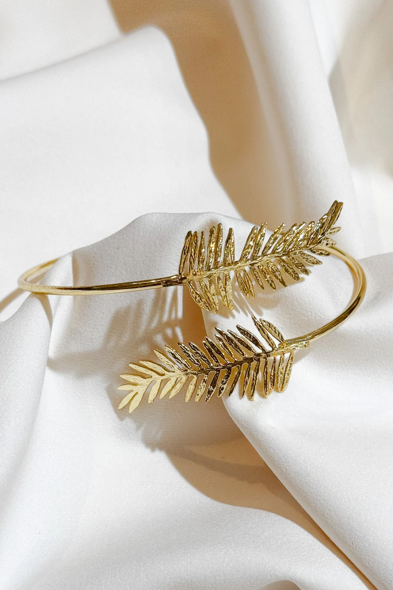 Altın Kaplama Yapraklı Pazı Bileklik