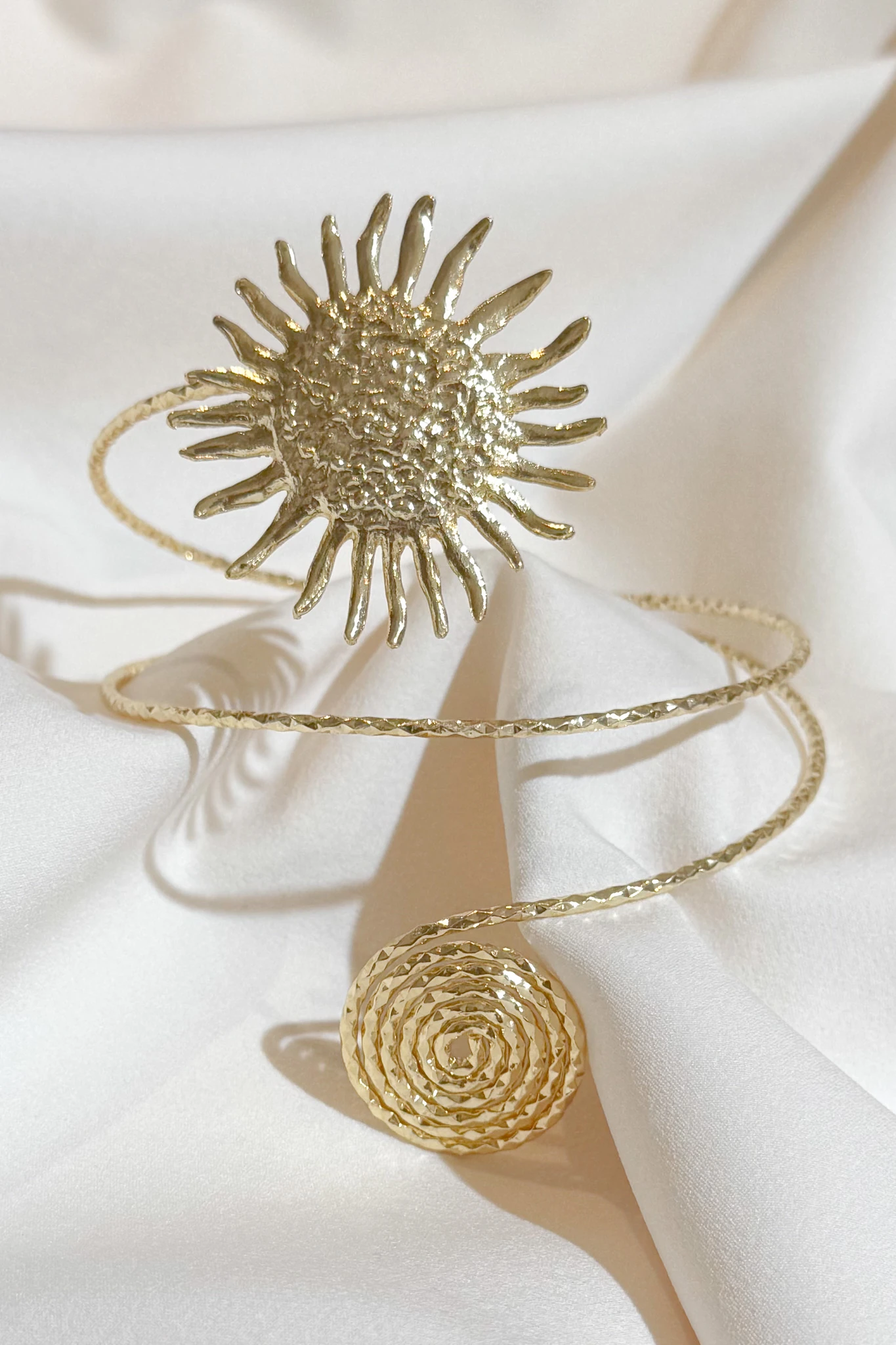 Altın Kaplama Güneşli Pazı Bileklik