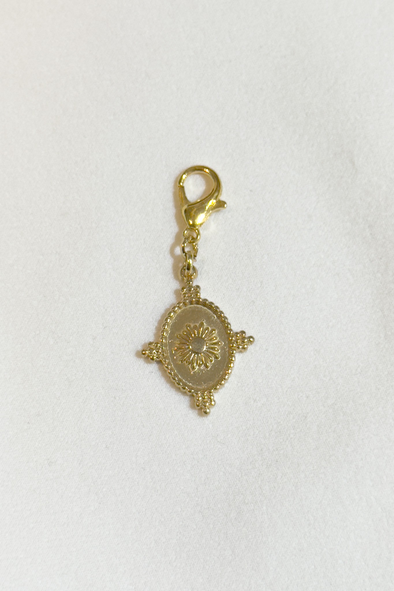 Gold Çelik Charm