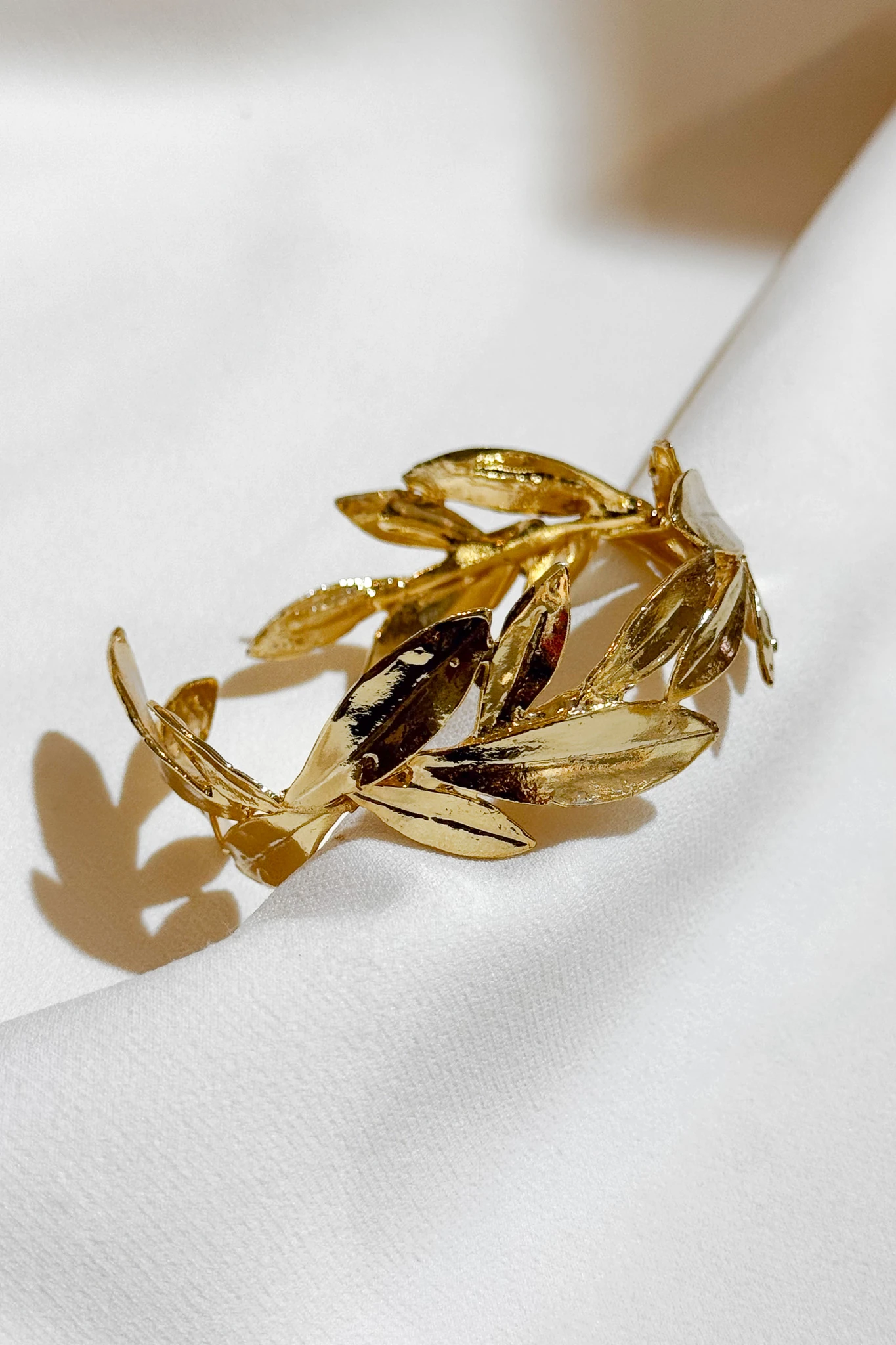 "Selene Halo" Kelepçe