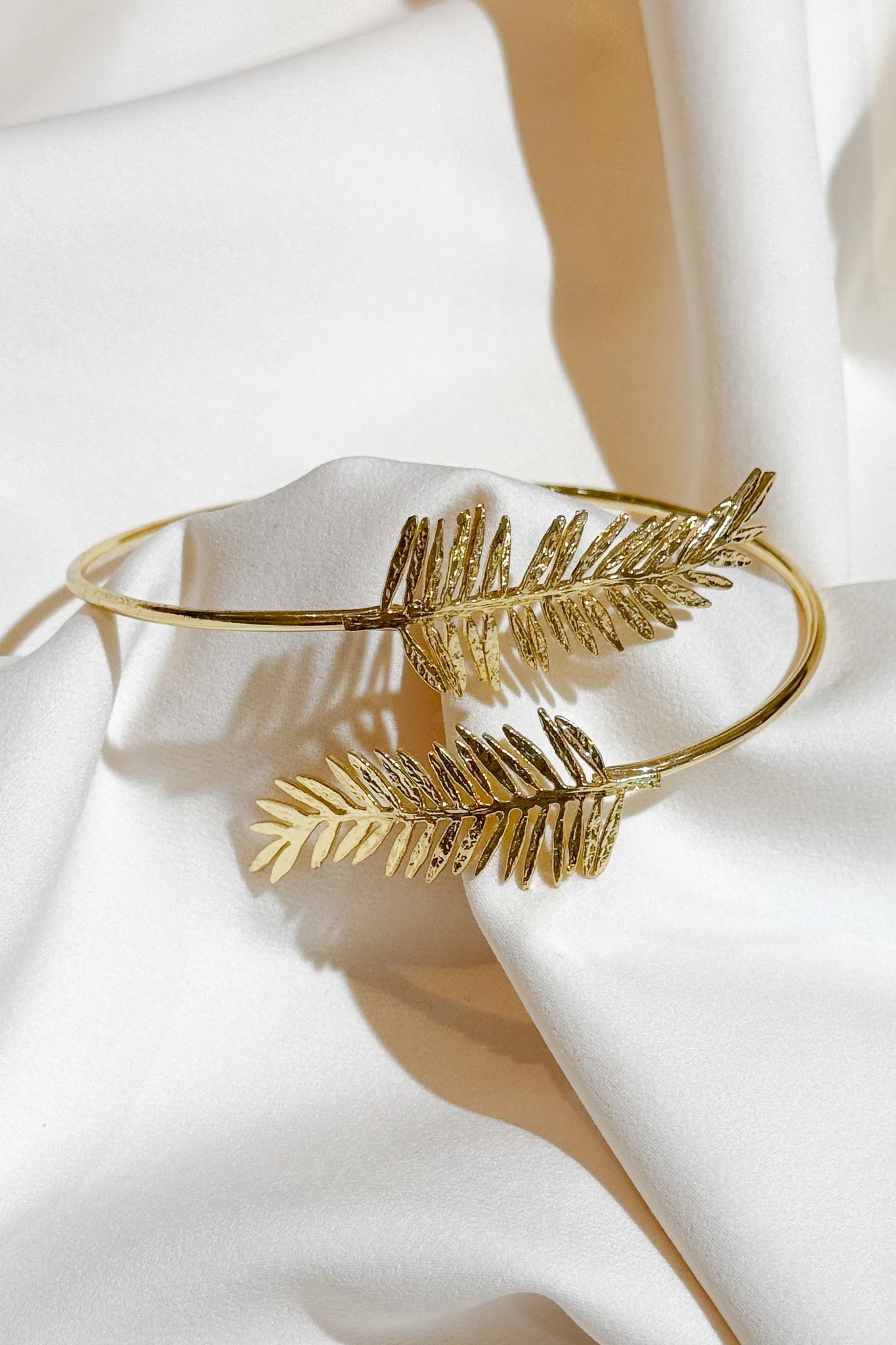 Altın Kaplama Yapraklı Pazı Bileklik