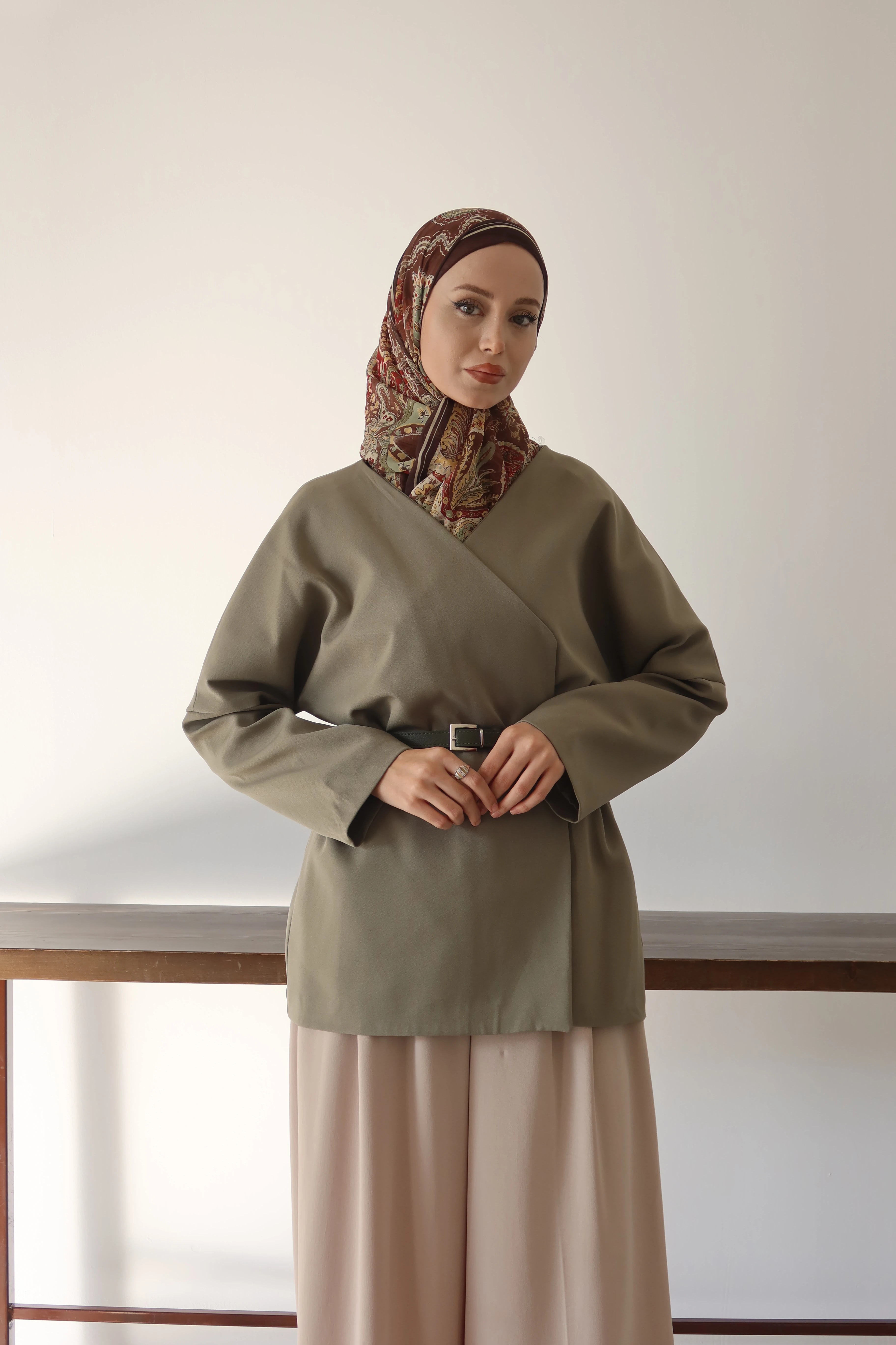 Kemer Detaylı Tesettür Ceket - Haki