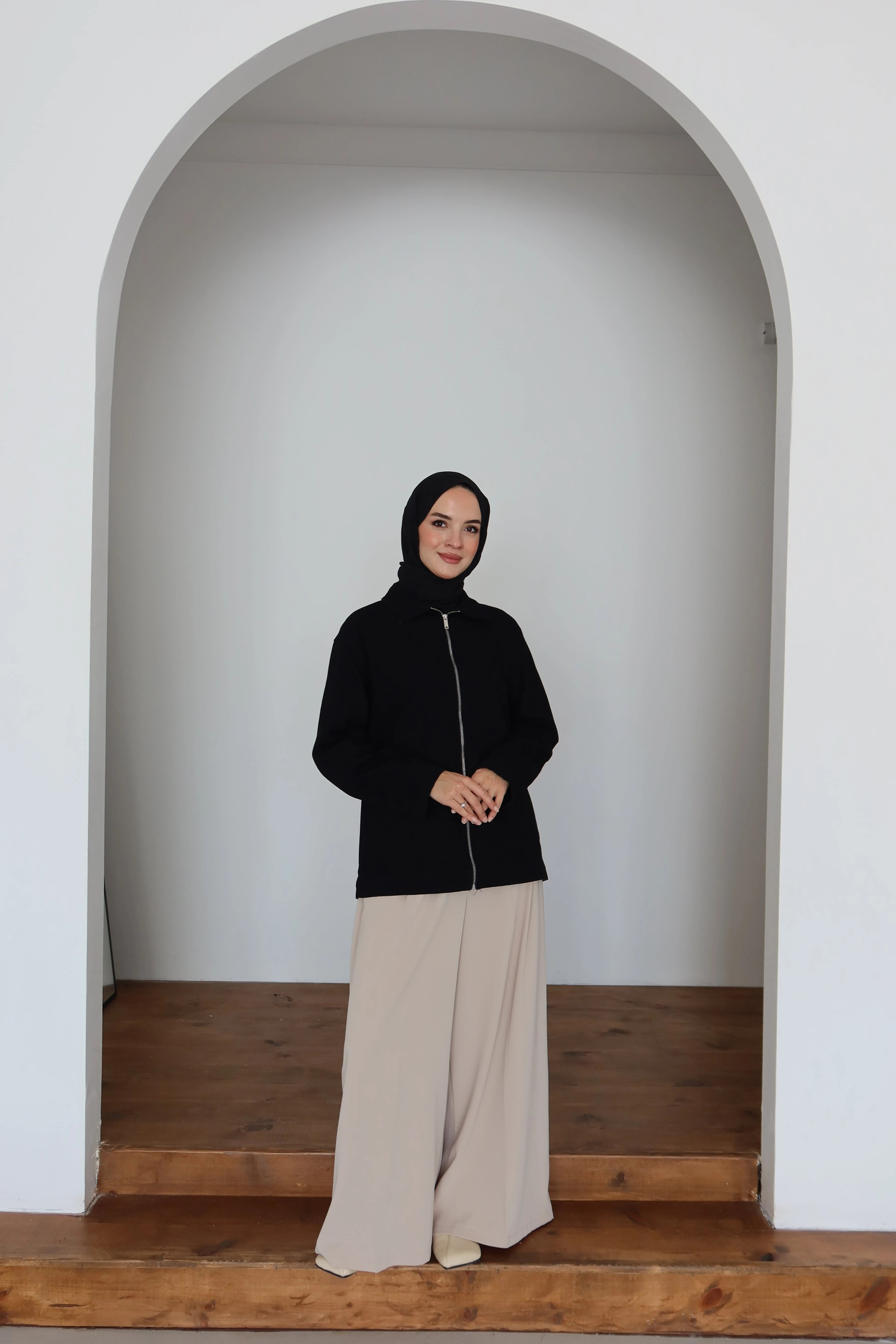 Fermuarlı Tesettür Ceket - Siyah