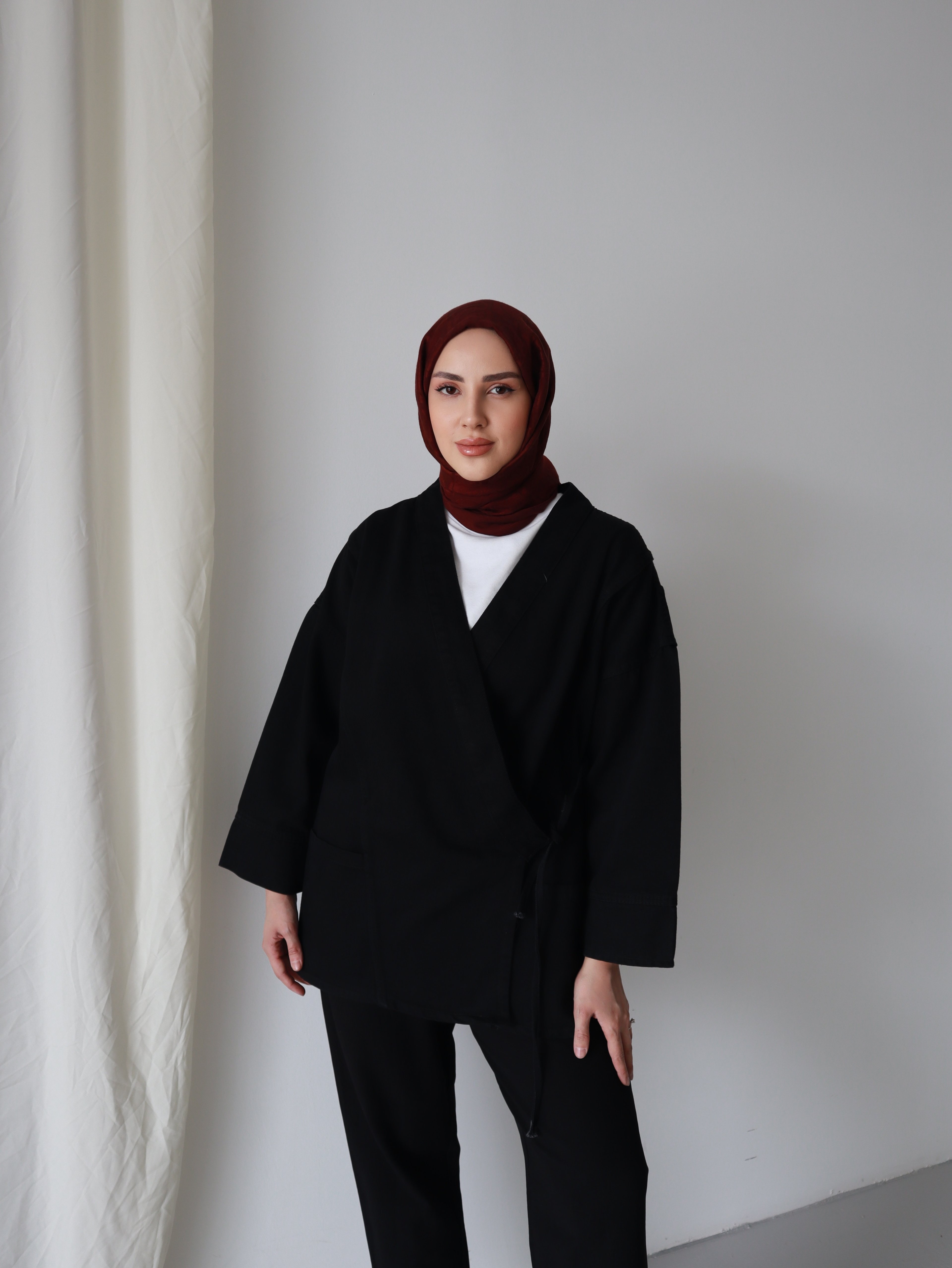 Beli Bağlamalı Siyah Tesettür Kot Ceket 