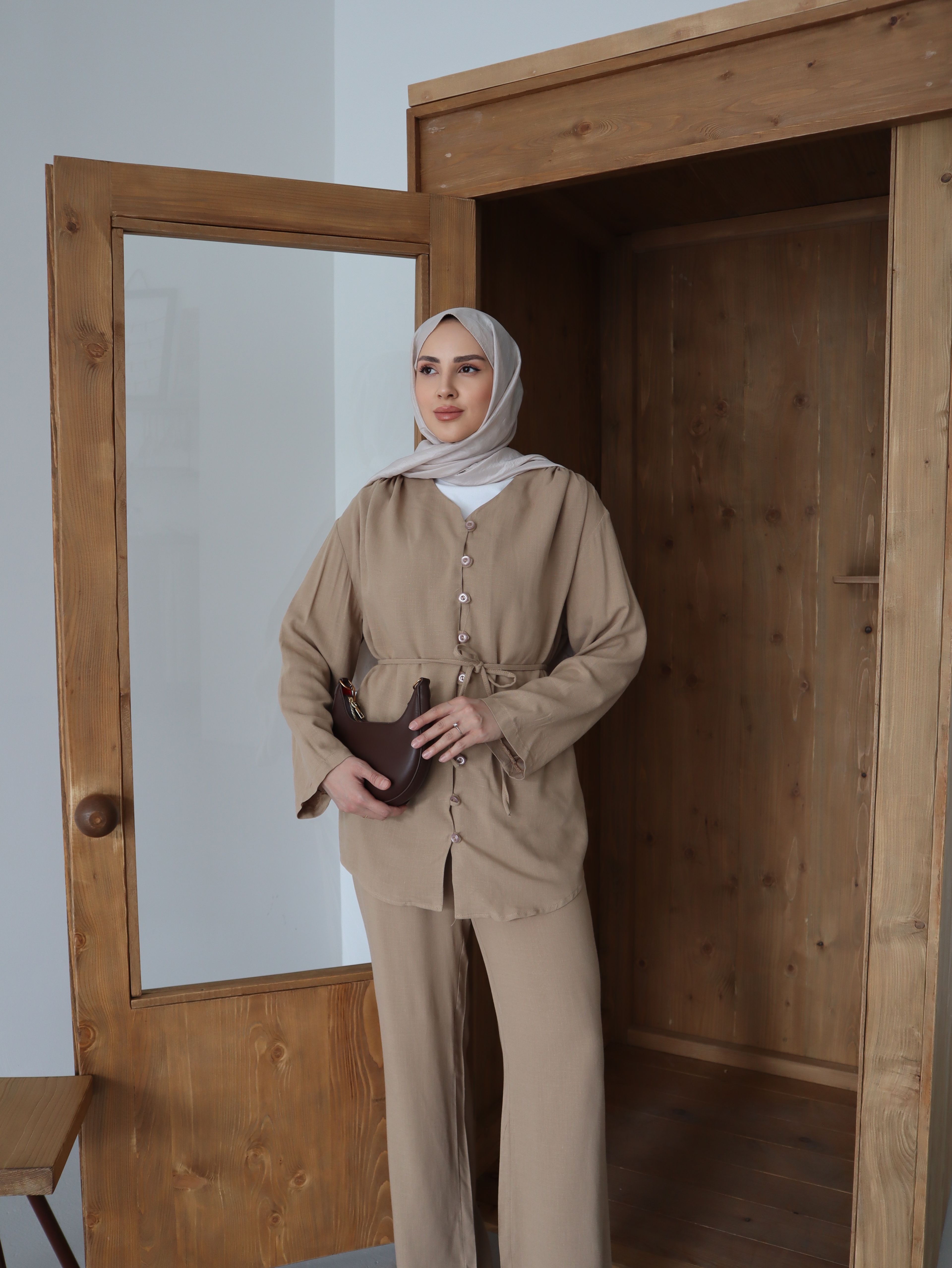 Düğme Detaylı Keten Tesettür Takım