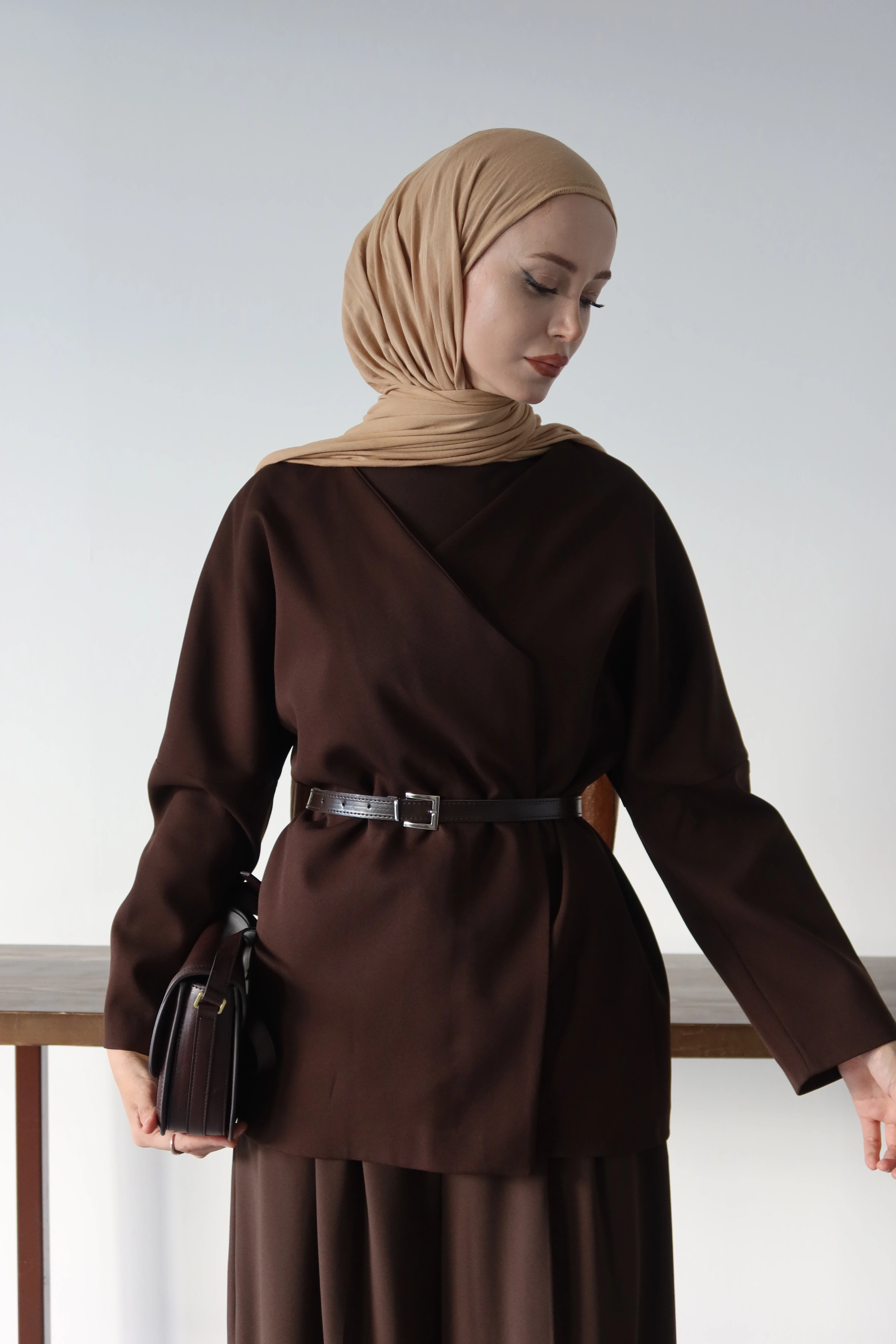 Kemer Detaylı Tesettür Ceket - Kahverengi