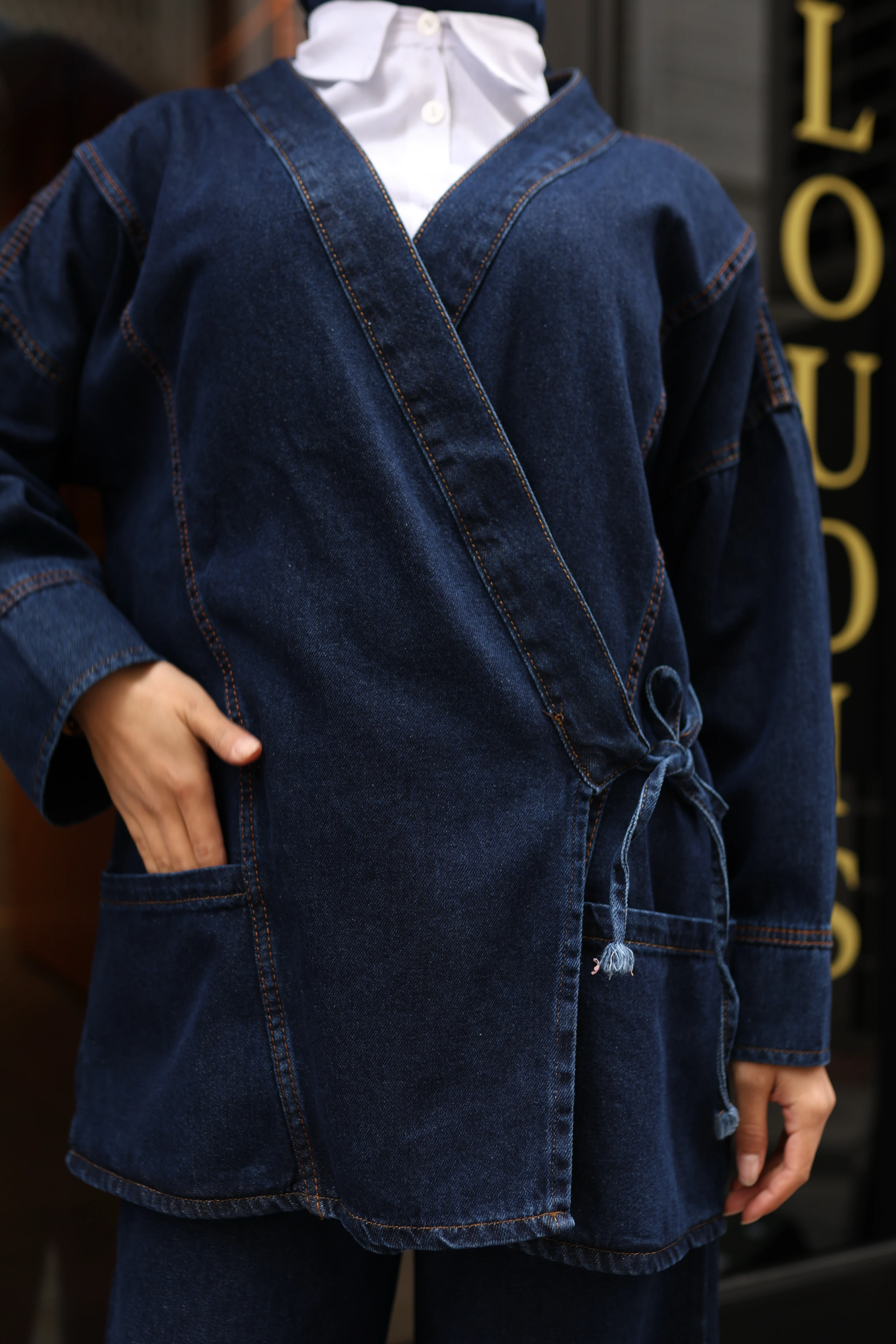 Beli Bağcıklı Kot Takım