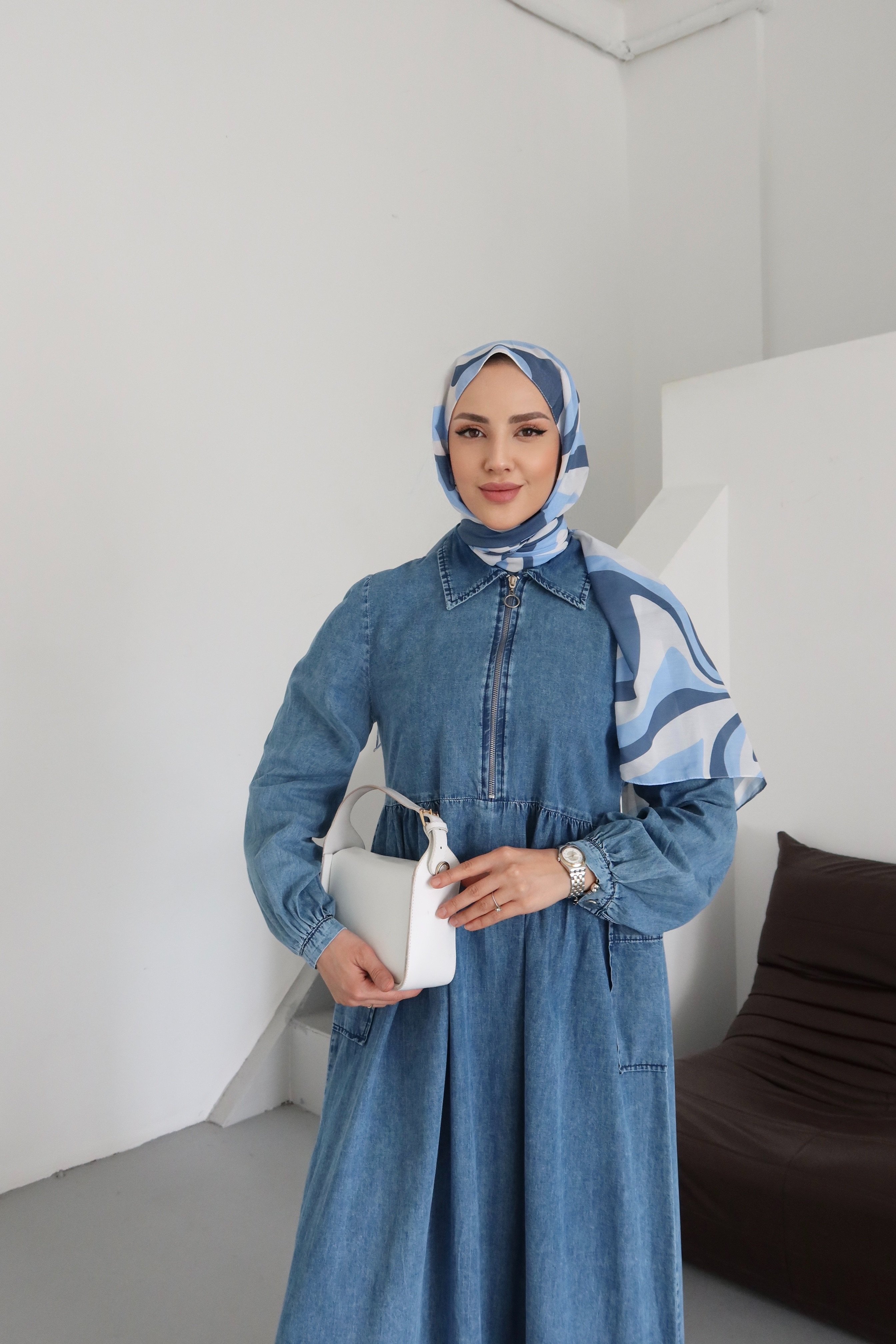 Fermuar Detaylı Tesettür Kot Elbise