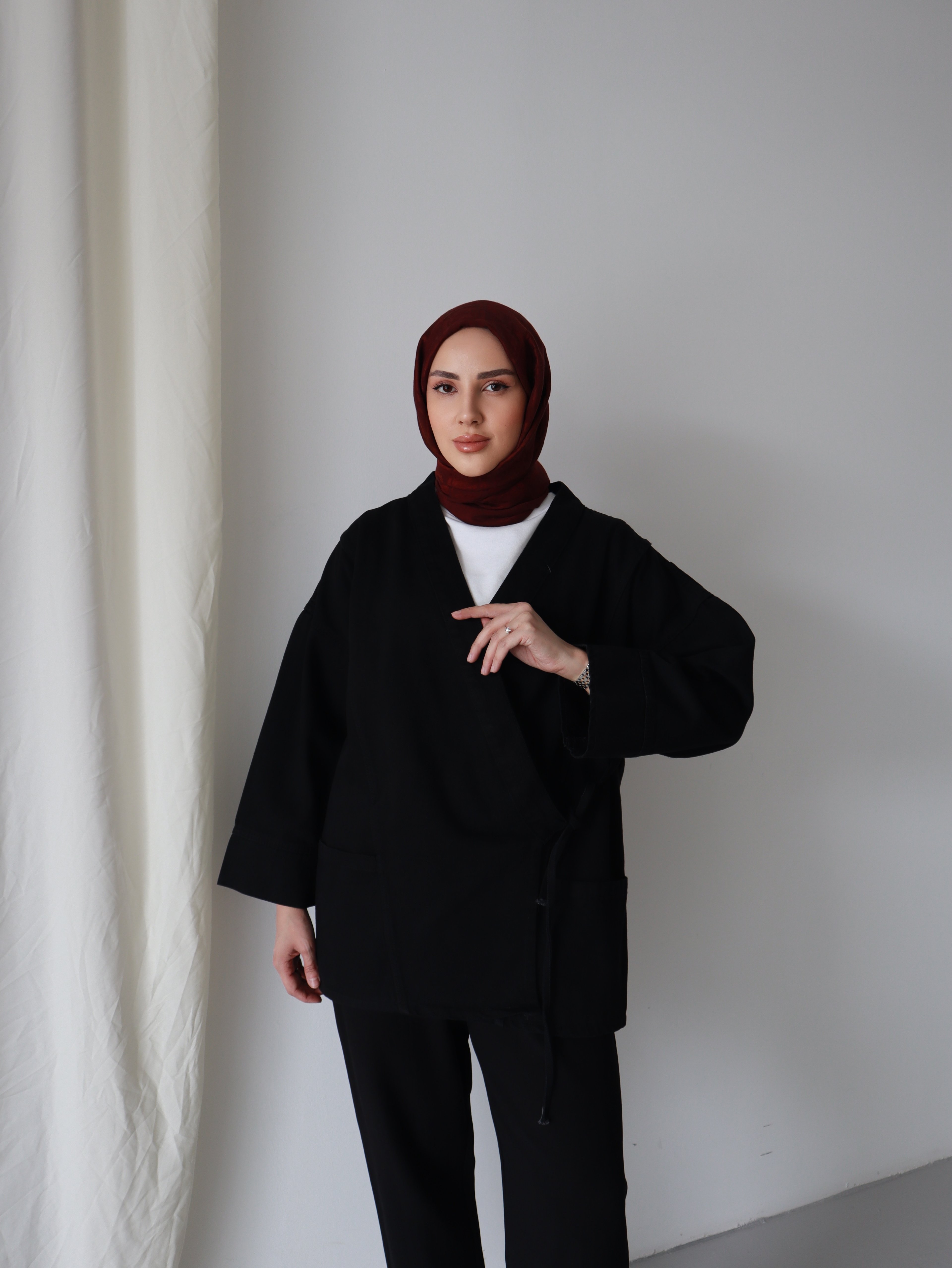 Beli Bağlamalı Siyah Tesettür Kot Ceket 