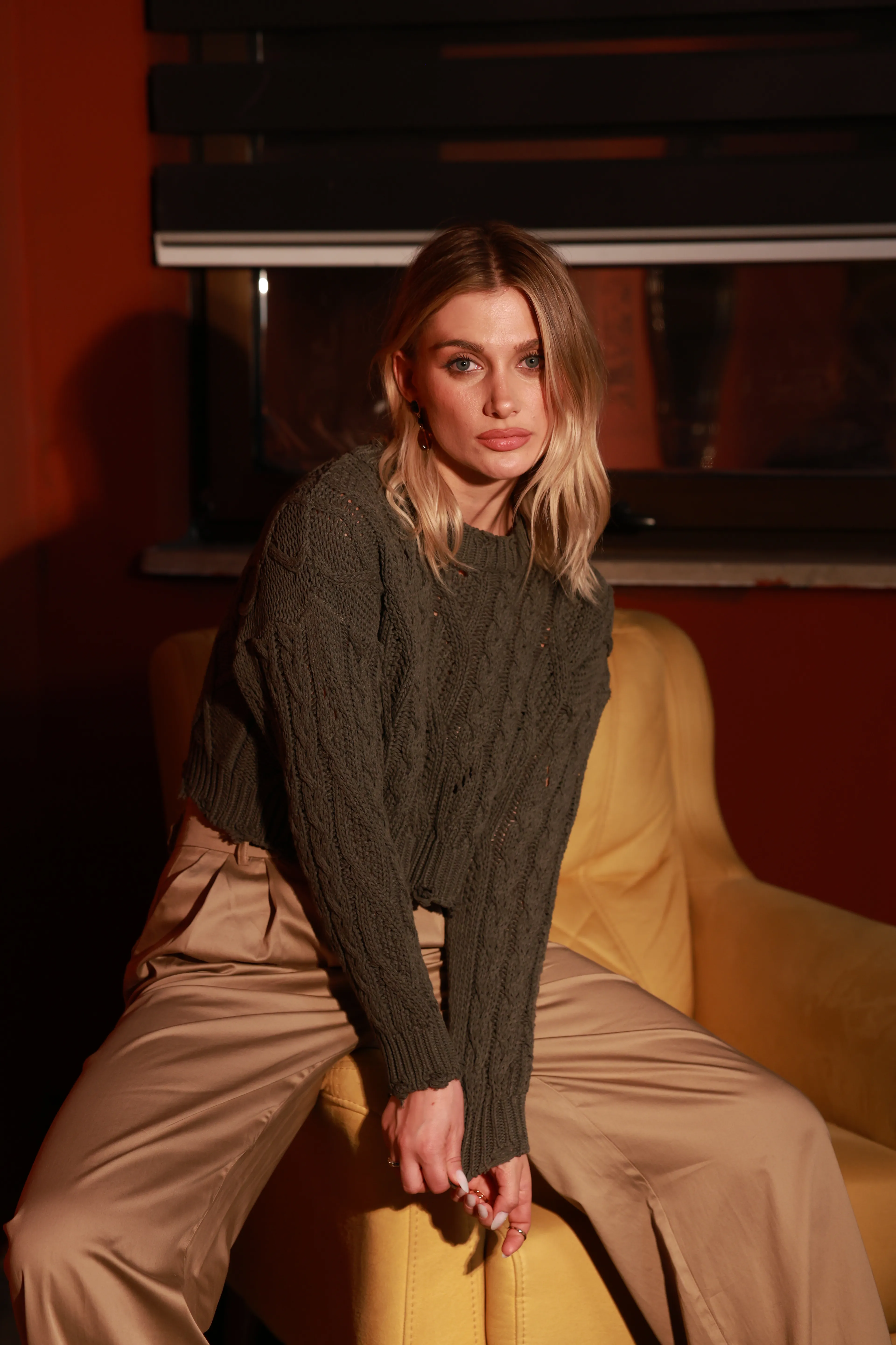 SAÇ ÖRGÜSÜ CROP KAZAK