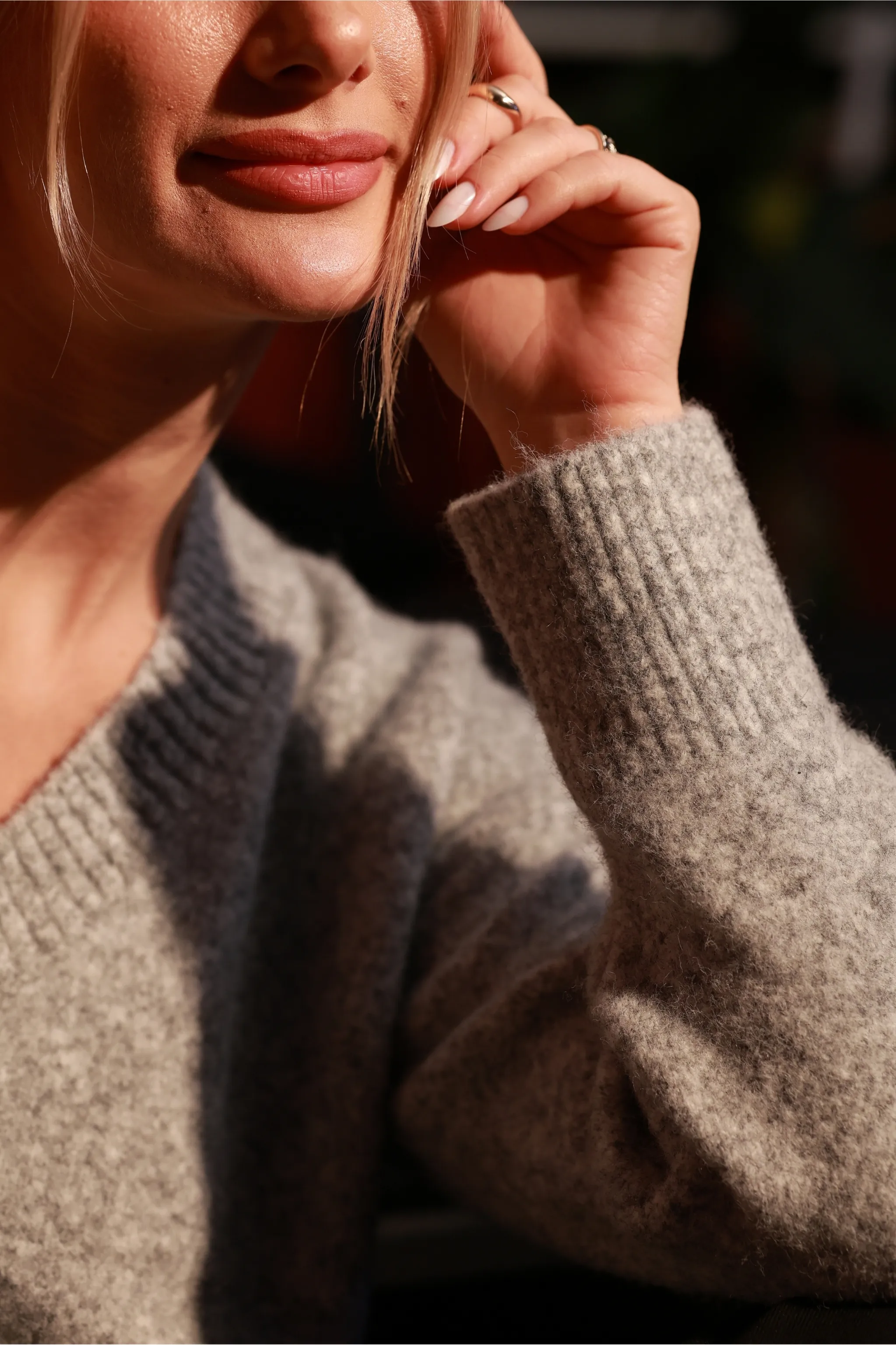 V YAKA OVERSİZE KAZAK