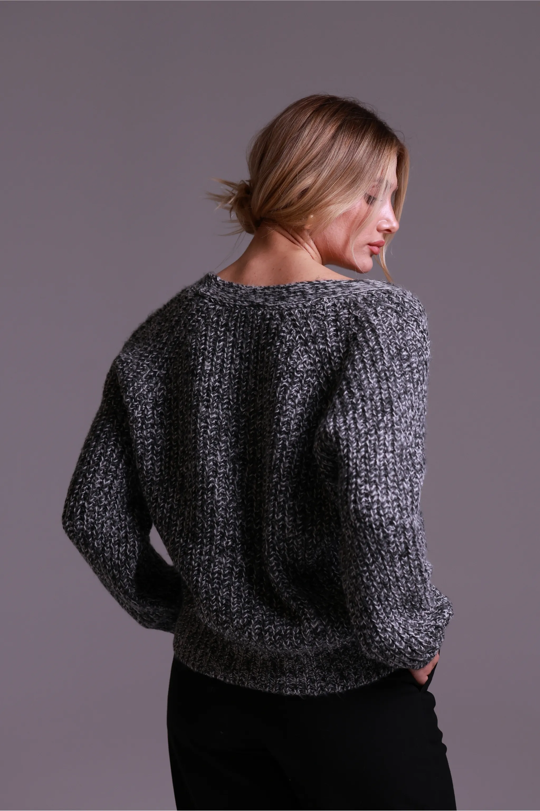 KIRÇILLI DÜĞMELİ HIRKA