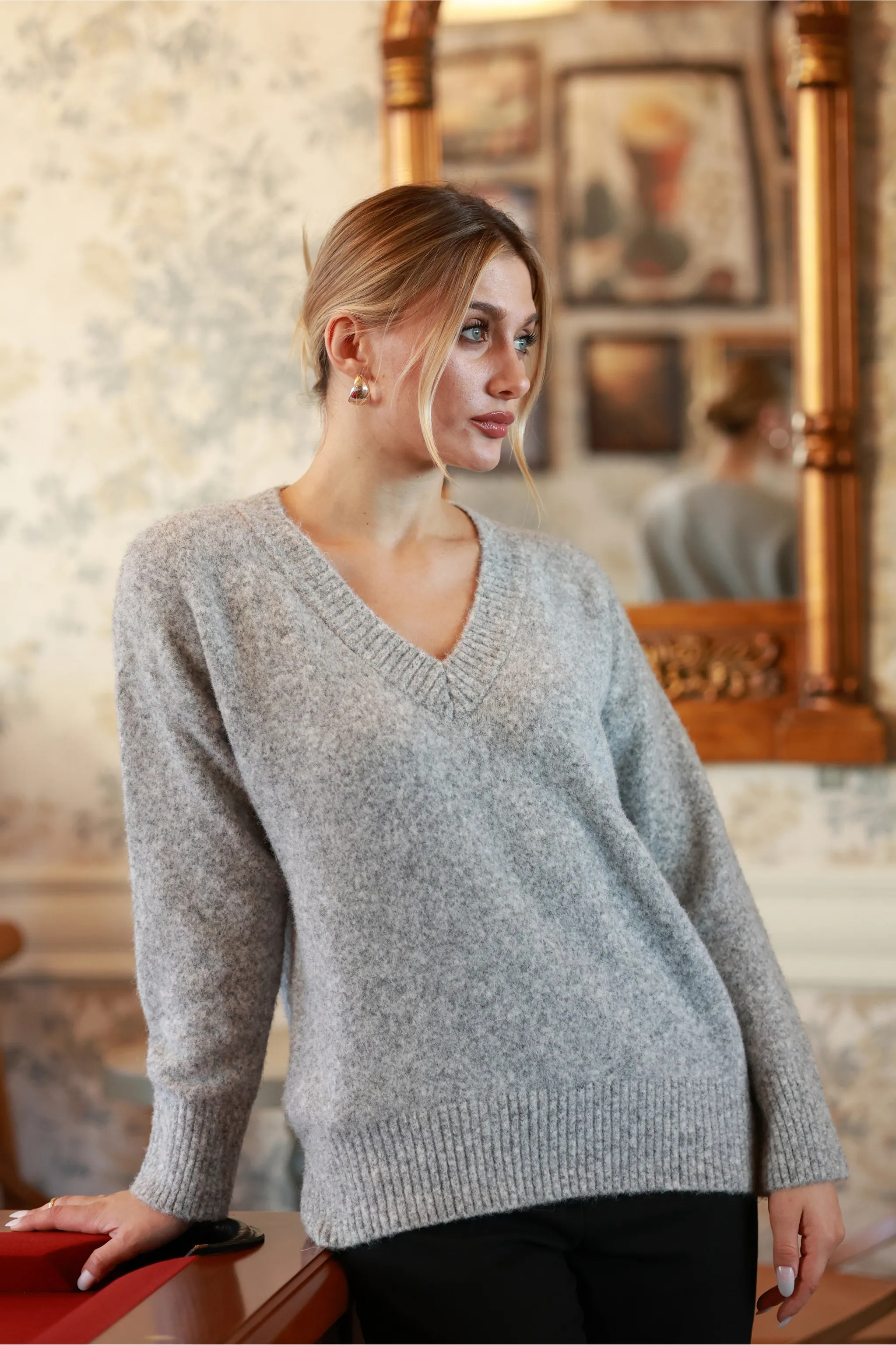 V YAKA OVERSİZE KAZAK