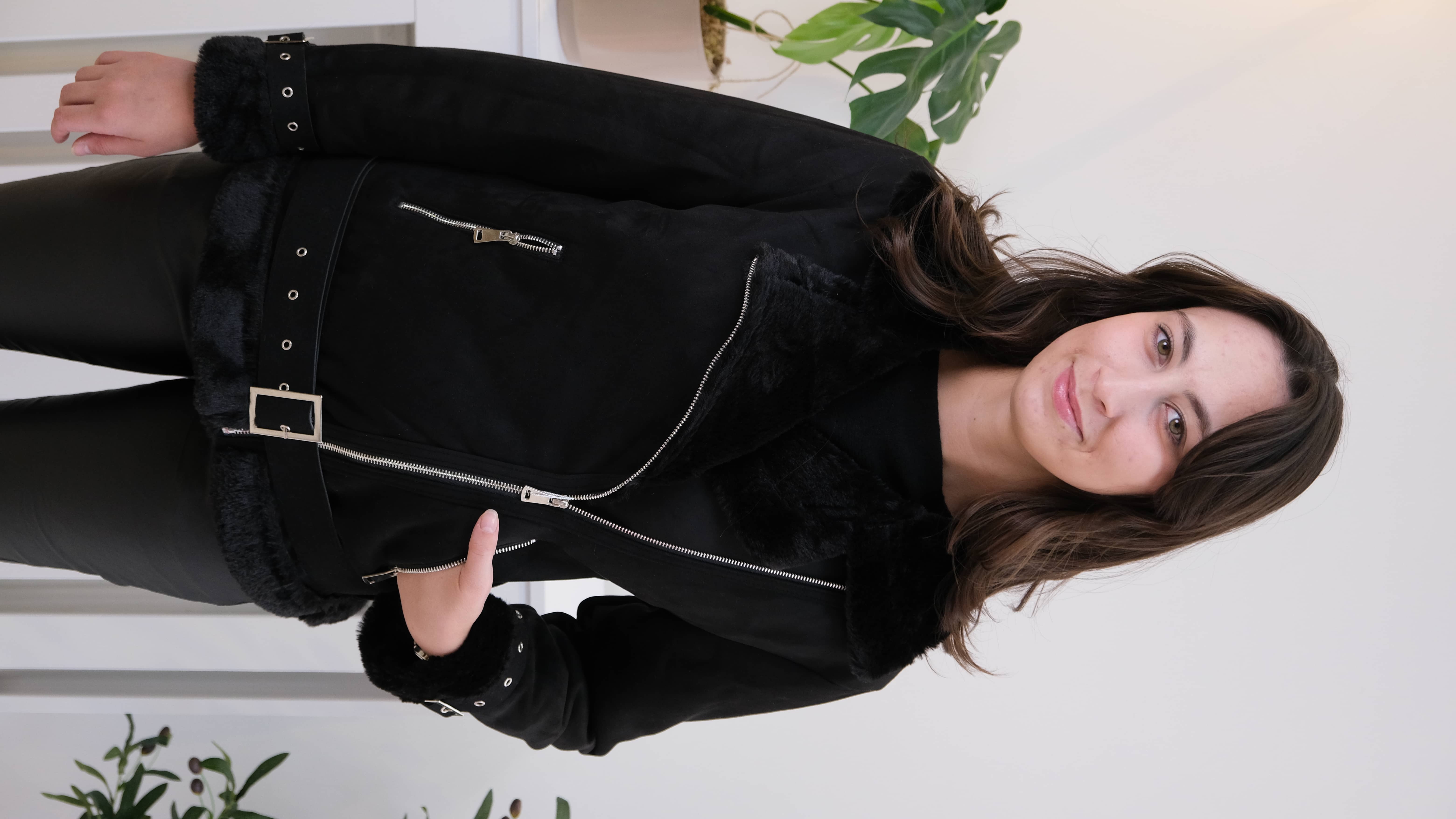 İçi Peluş Kemer Detaylı Süet Mont - Siyah