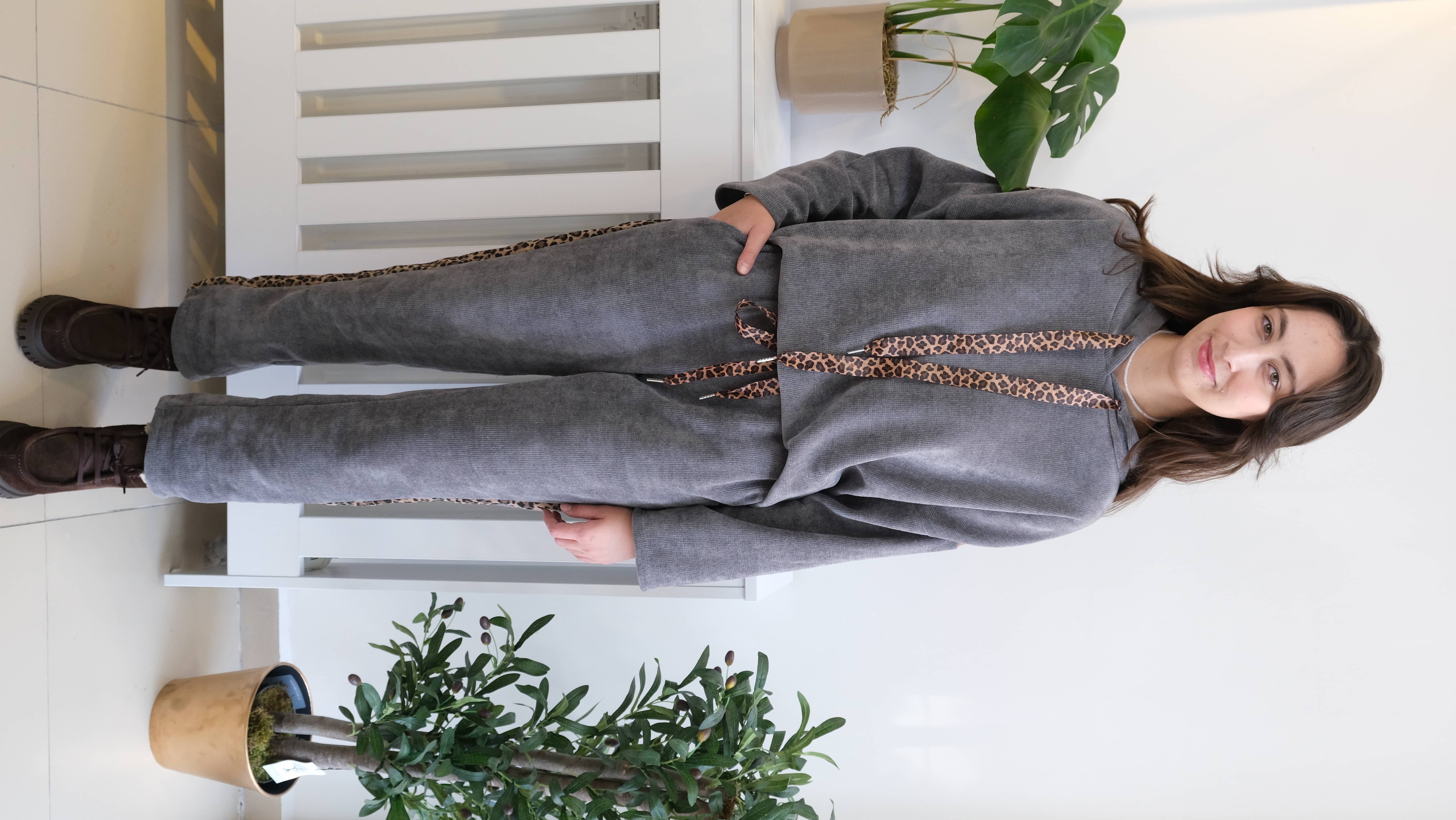 İtalyan Kapüşonlu Pantolon Yanlar Leopar Şeritli Kadife Takım Standart - Gri