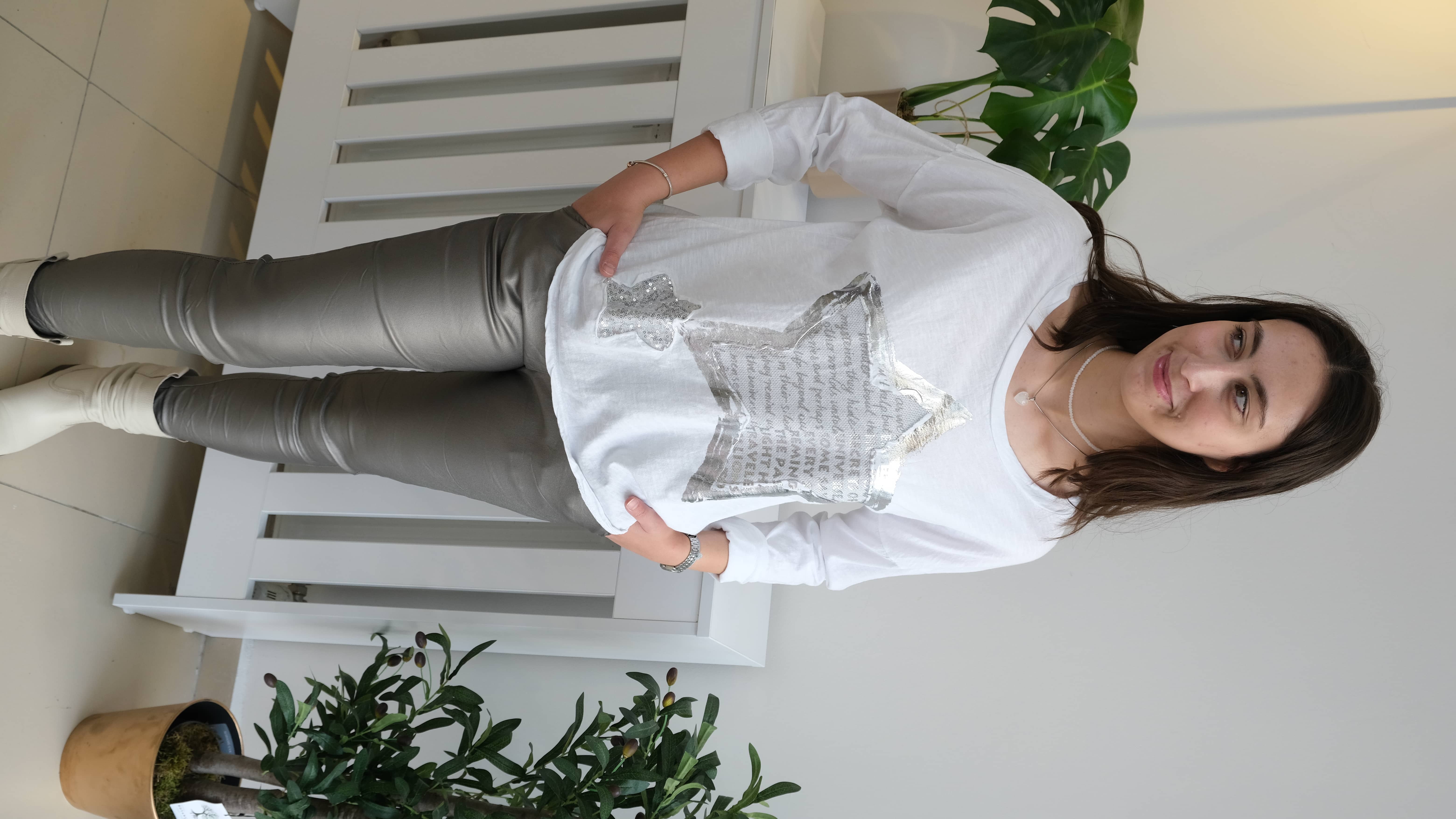  İtalyan Yıldız Detaylı Penye Bluz - Beyaz