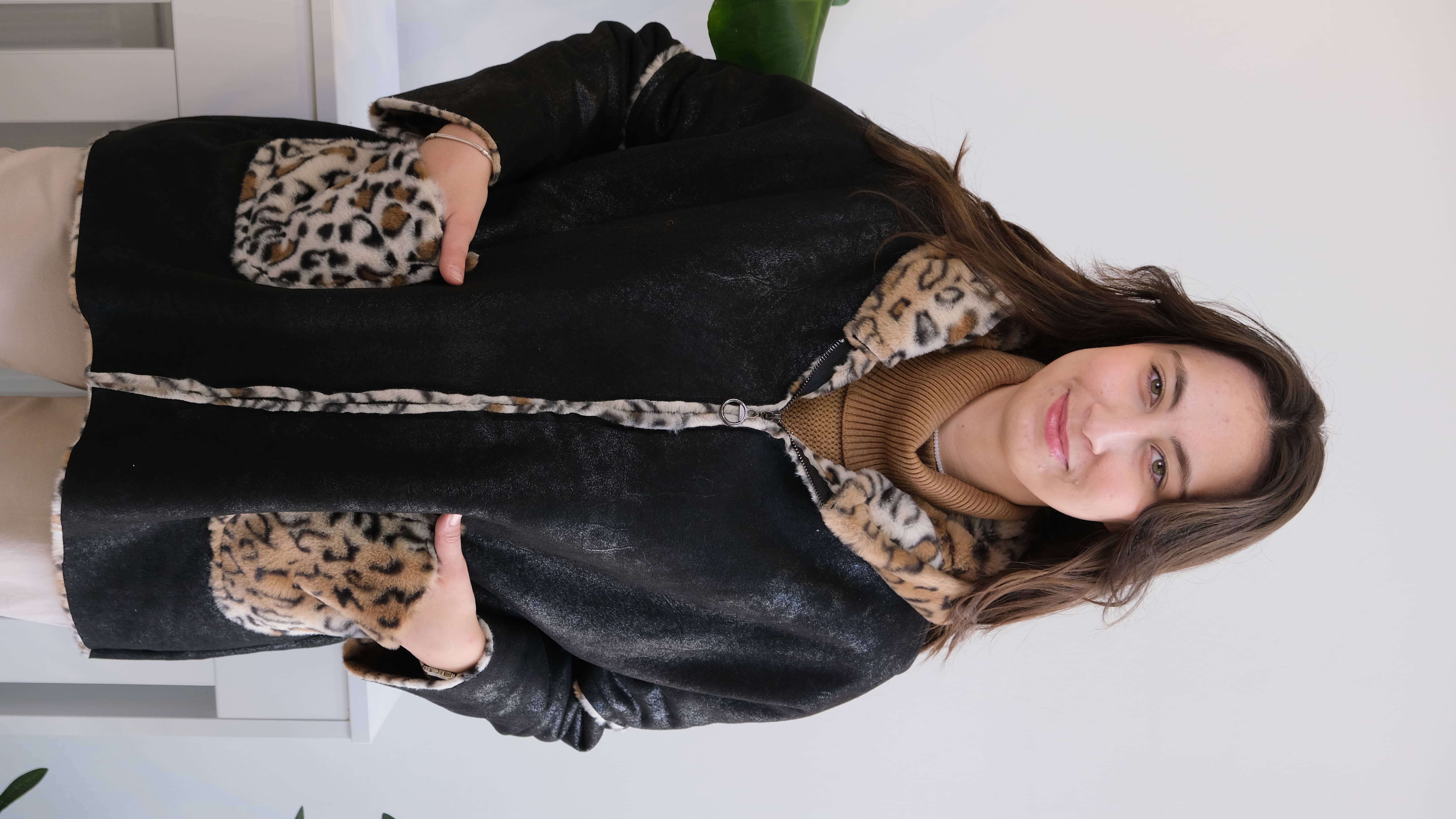 İtalyan İçi Leopar Desenli Cepli Güderi Kaban - Siyah