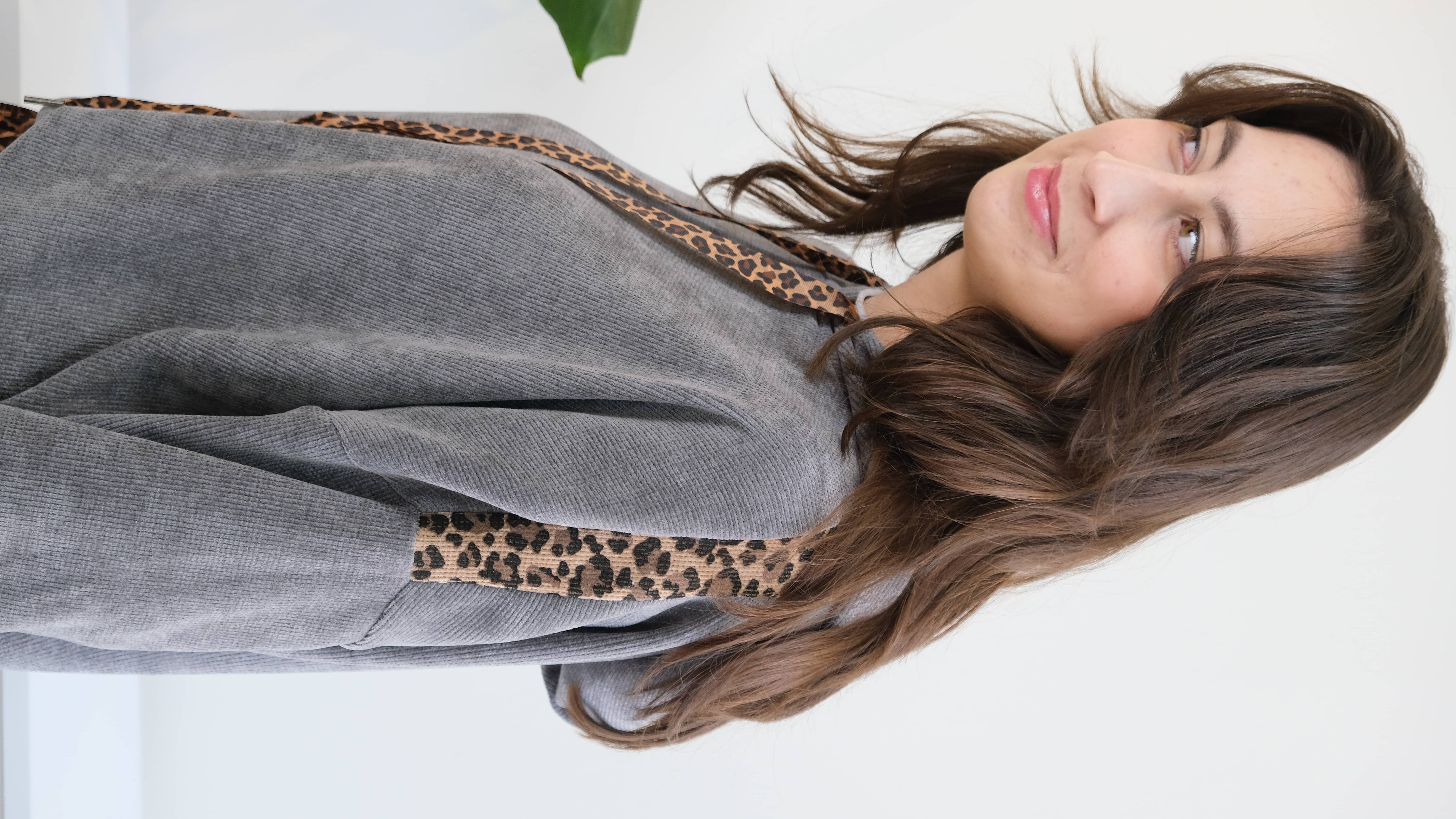 İtalyan Kapüşonlu Pantolon Yanlar Leopar Şeritli Kadife Takım Standart