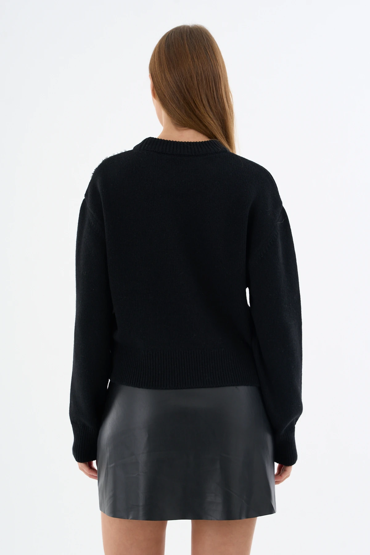 Yün Kazak Nakışlı - Siyah