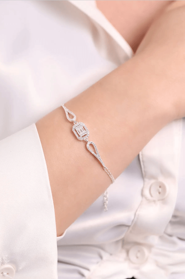 Women Bracelet, 925 Sterling Silver Bracelet, Dainty Silver Bracelet, Elegant Gift for Her, Women Jewellery, Cute Minimalist Bracelet