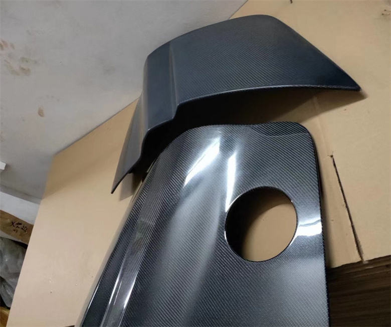 AUDI R8 Carbon Fiber Rear Side Fender 2008-2015